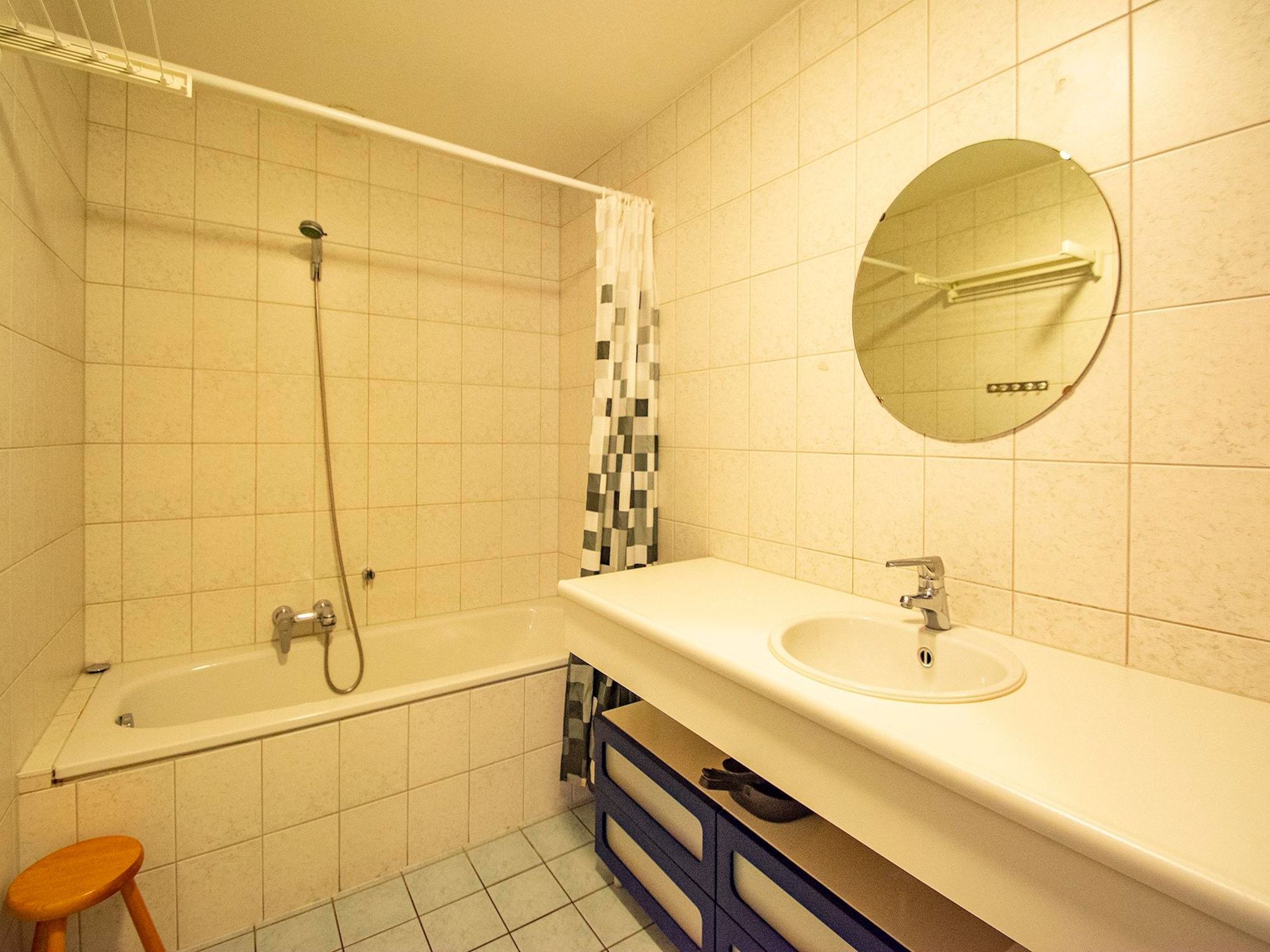 De badkamer van Wijde Blick 203 in Callantsoog