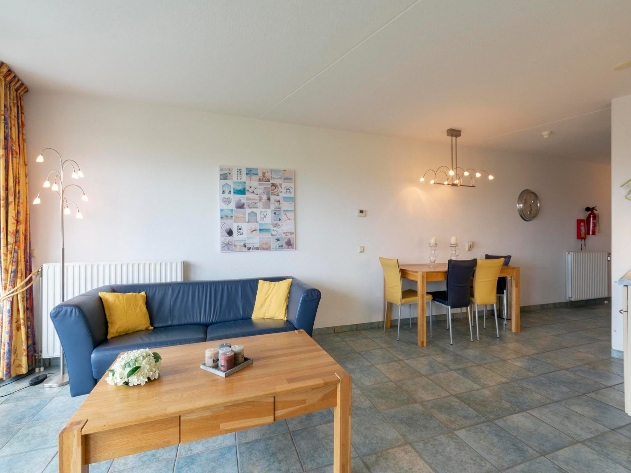 De woonkamer van Wijde Blick 206 in Callantsoog