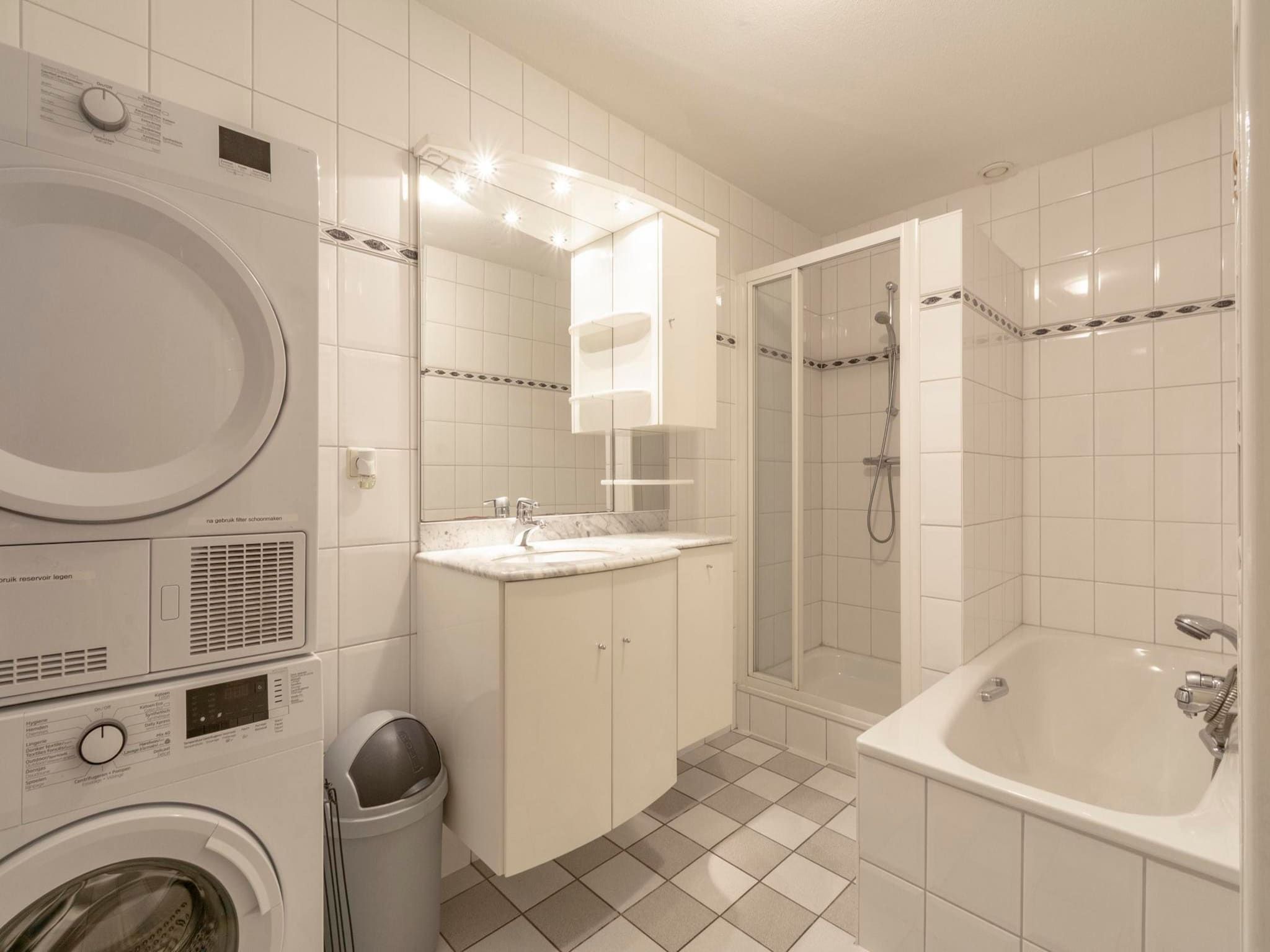 De badkamer van Wijde Blick 210 in Callantsoog
