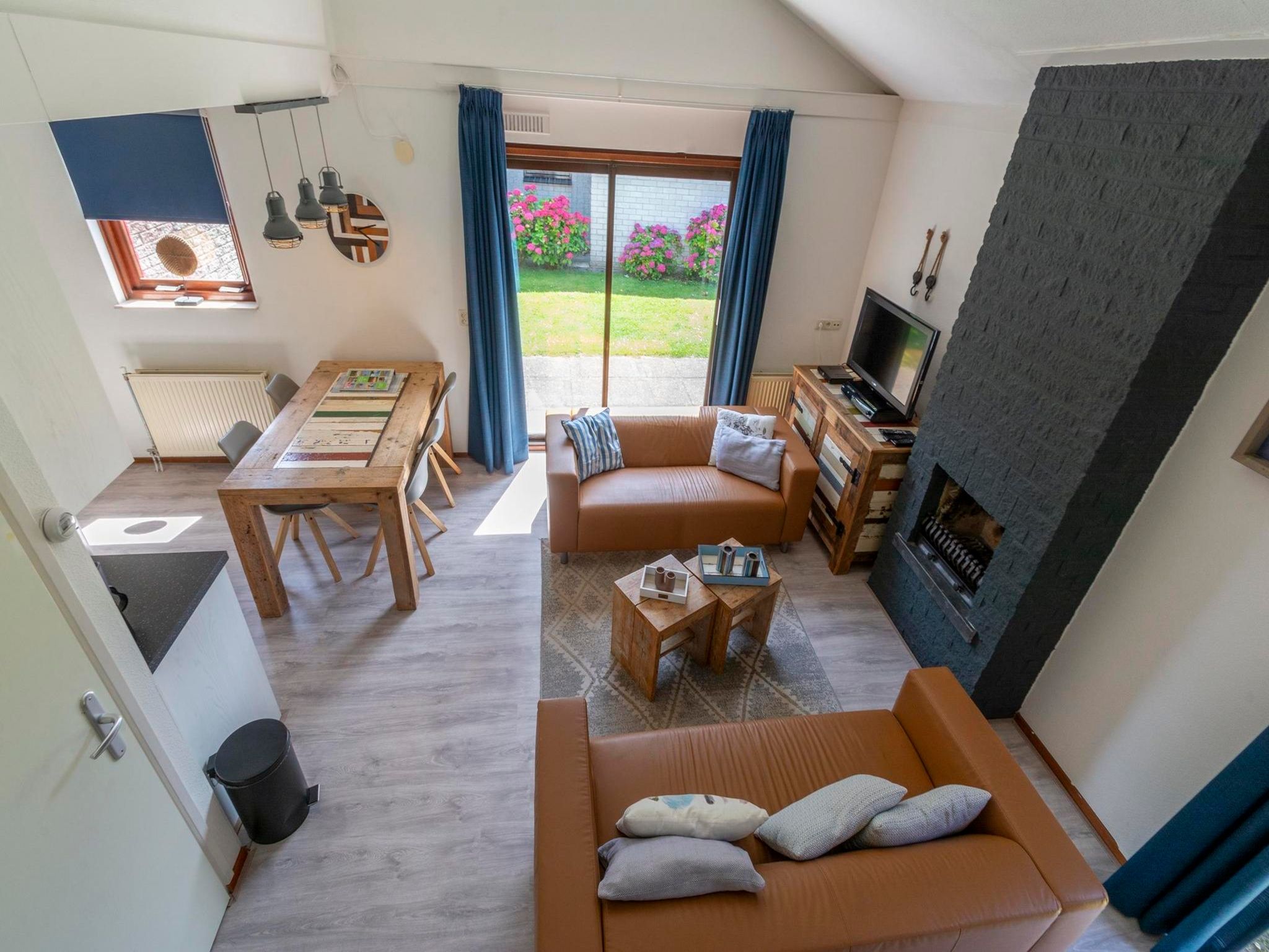 De woonkamer van Yperhof 66 in Julianadorp aan Zee