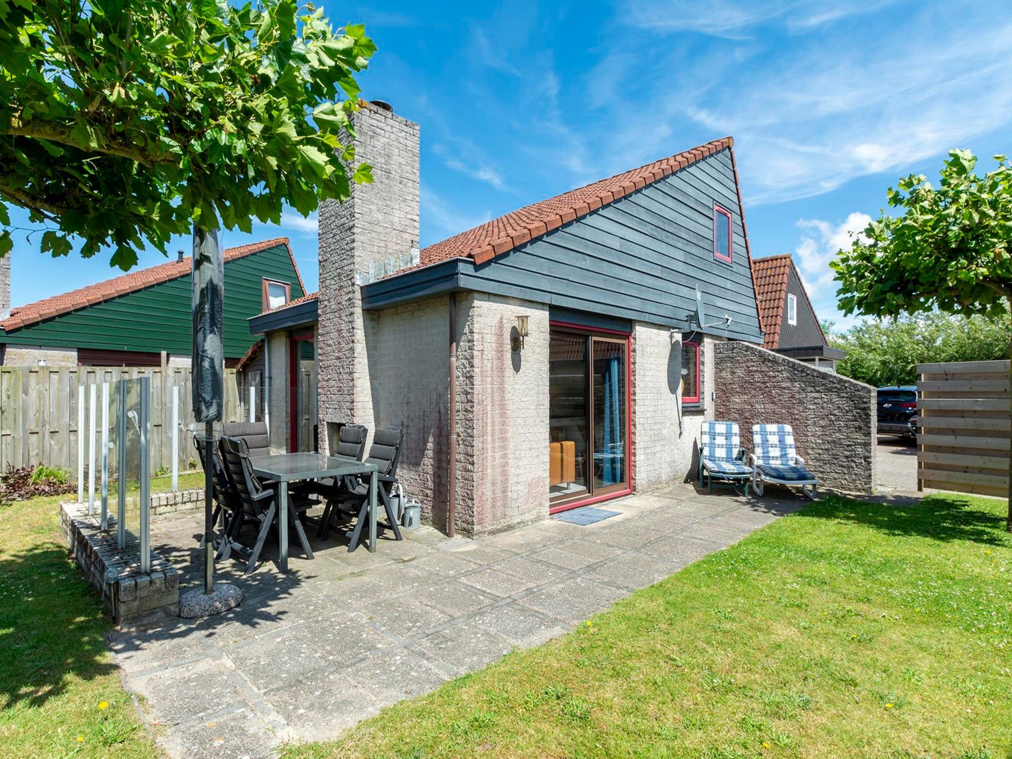 De buitenkant van Yperhof 66 in Julianadorp aan Zee