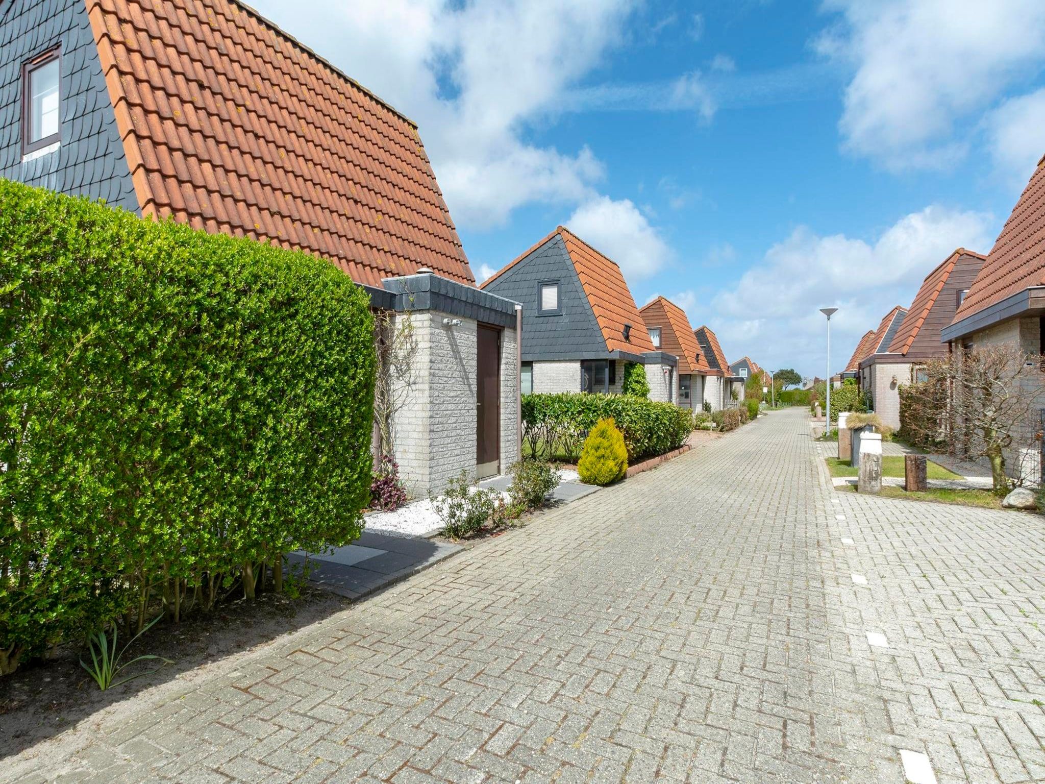 De buitenkant van Yperhof 66 in Julianadorp aan Zee