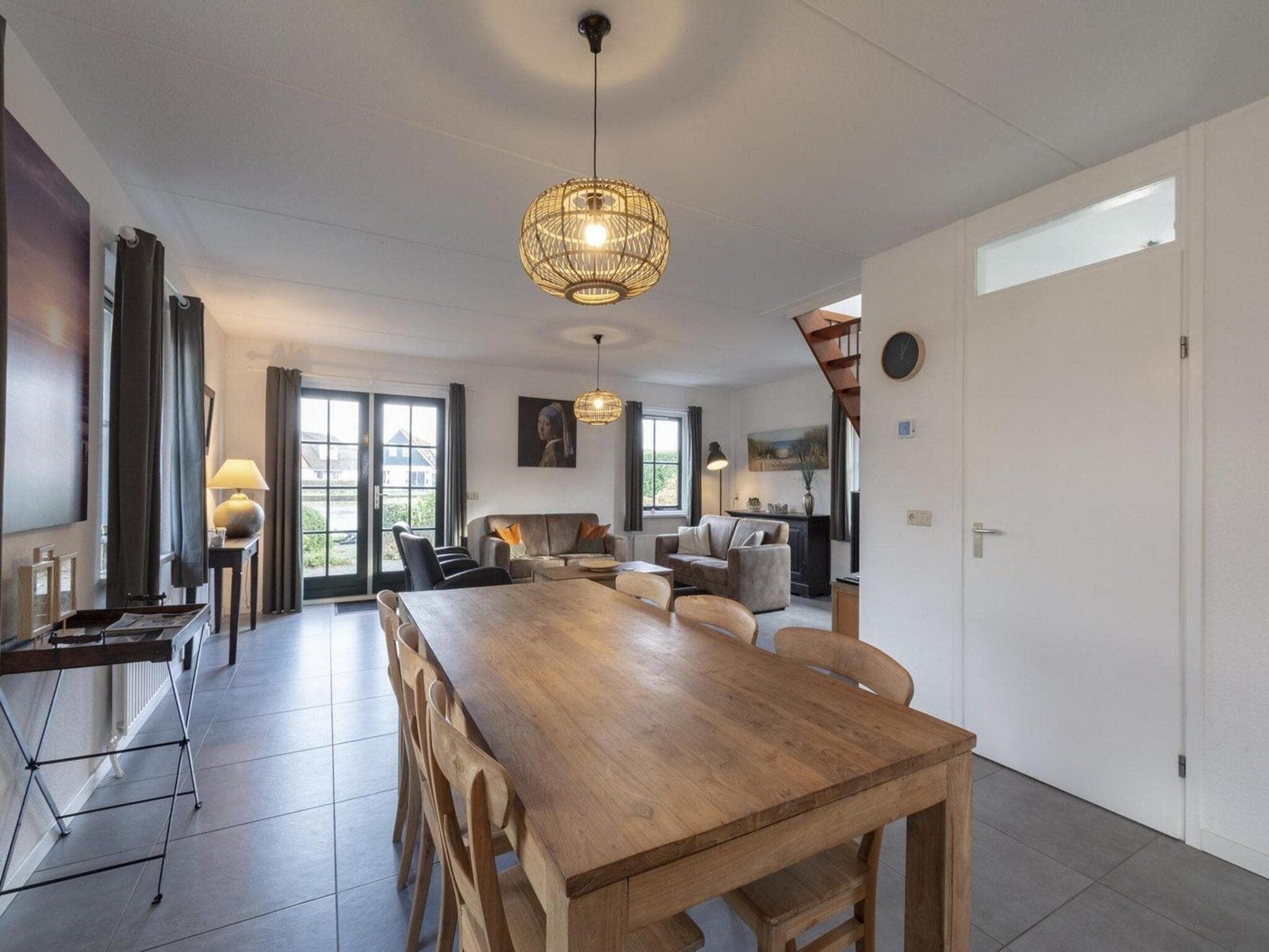 De eetkamer van De Buitenplaats 42 in Callantsoog