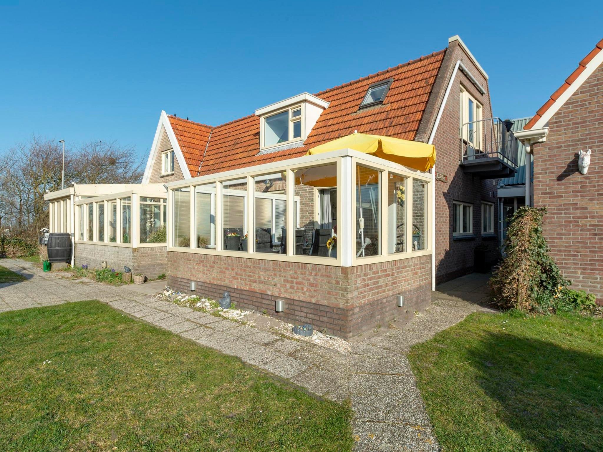 De buitenkant van Klaproos in Groote Keeten