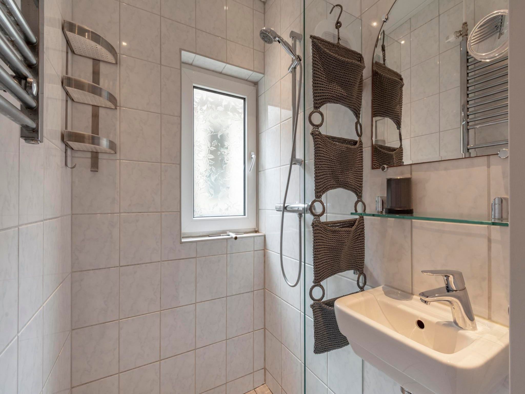 De badkamer van Klaproos in Groote Keeten