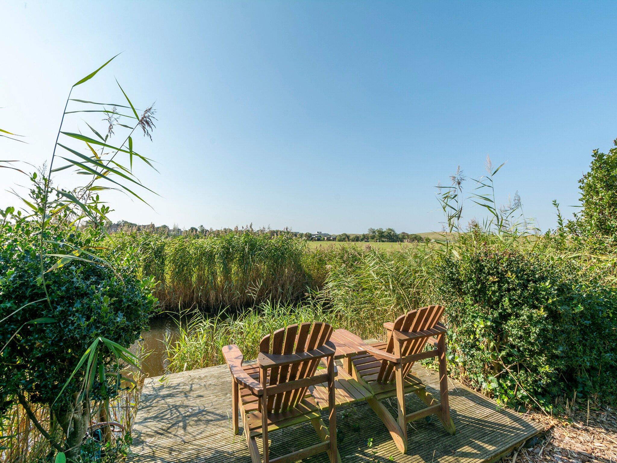 De tuin van De Buitenplaats 7 in Callantsoog