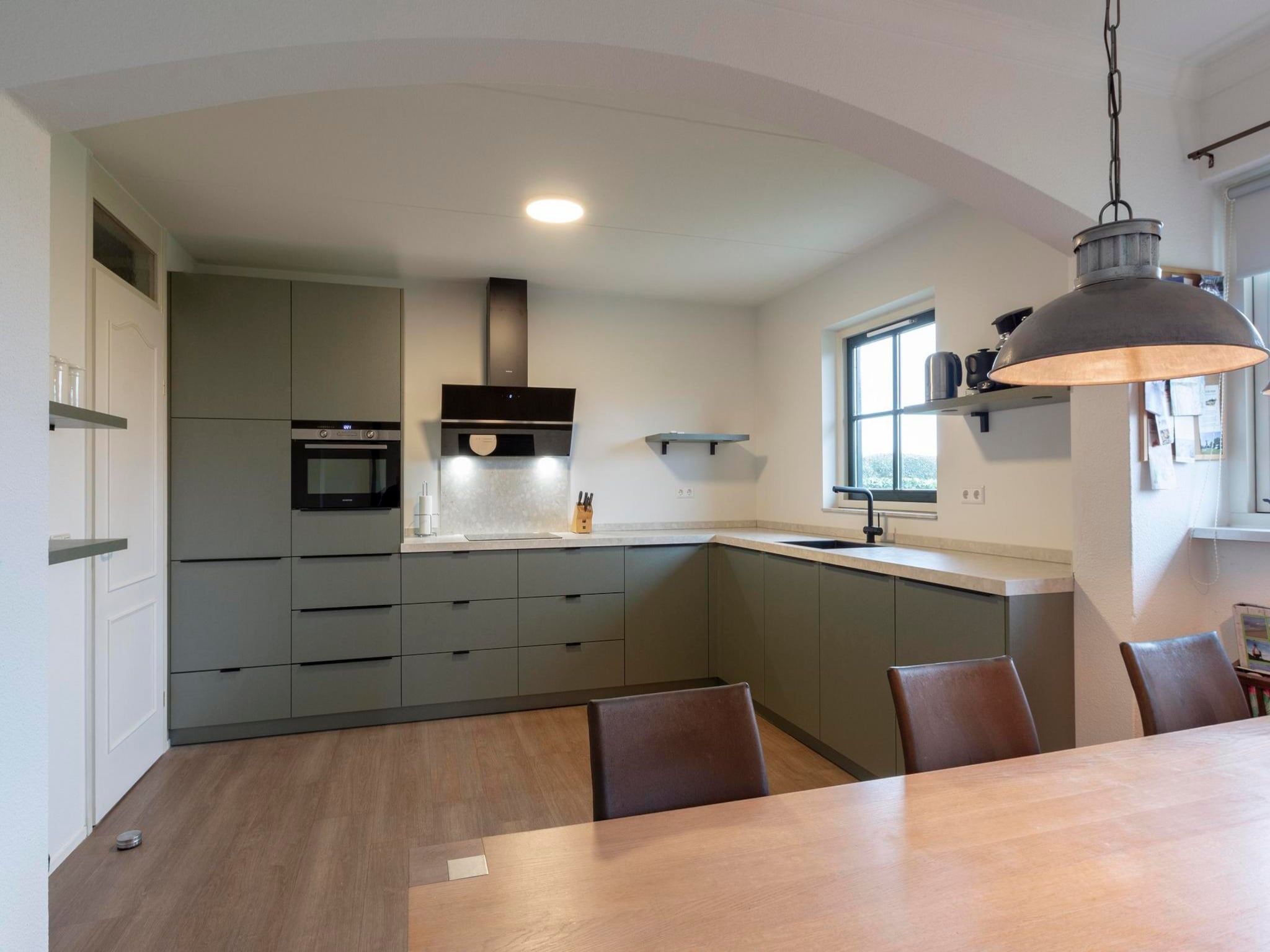 De keuken van De Buitenplaats 116 in Callantsoog