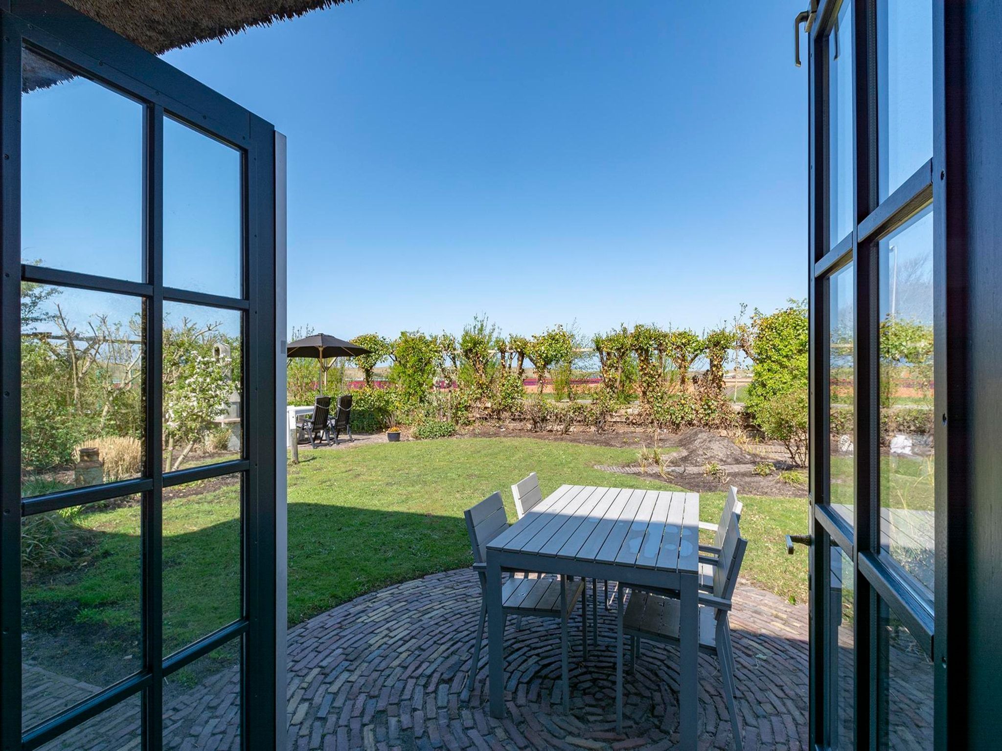 De tuin van De Buitenplaats 113 in Callantsoog