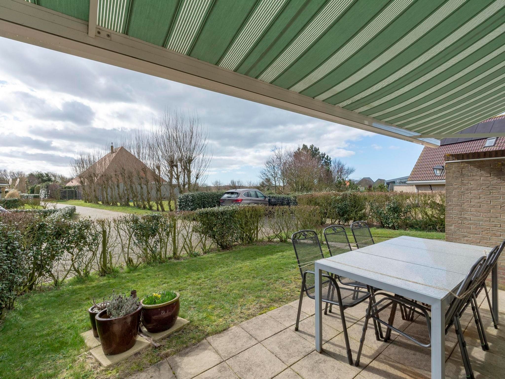 Het terras van Callantsogervaart 3-8 in Julianadorp aan Zee