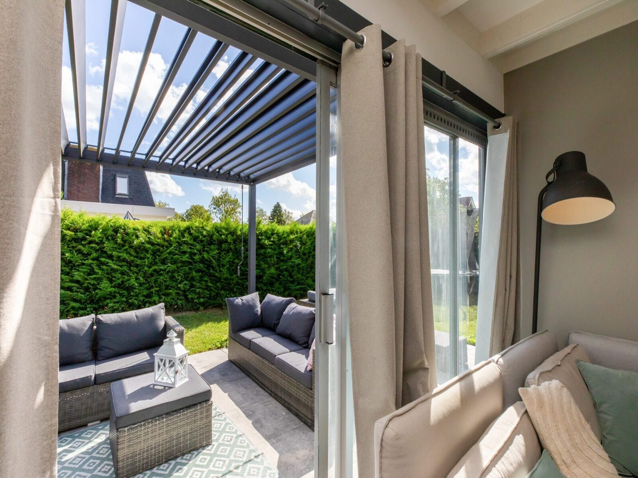 Het terras van Strandhuis Schoneveld in Breskens