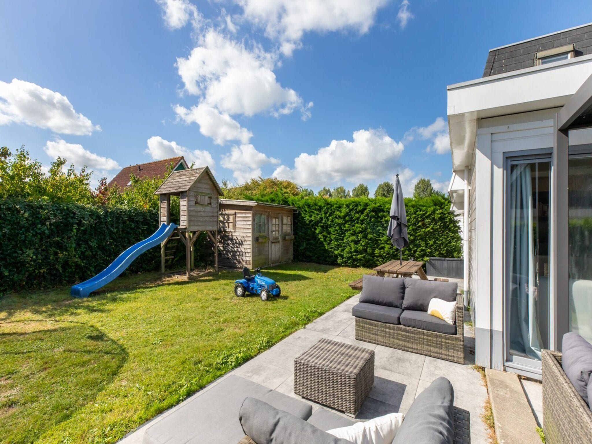 Het terras van Strandhuis Schoneveld in Breskens