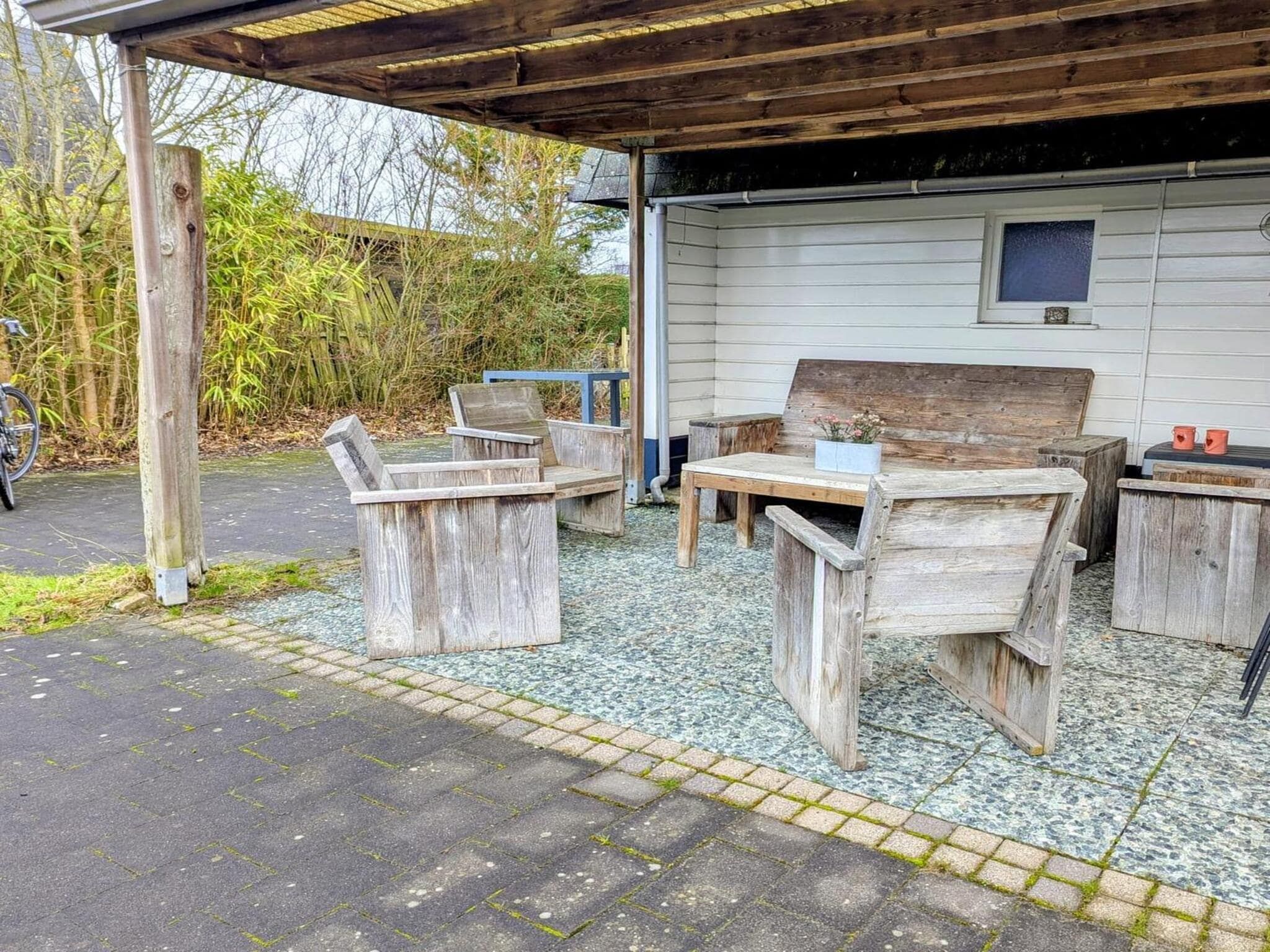 Het terras van Schoneveld 11 Zeester Breskens in Breskens