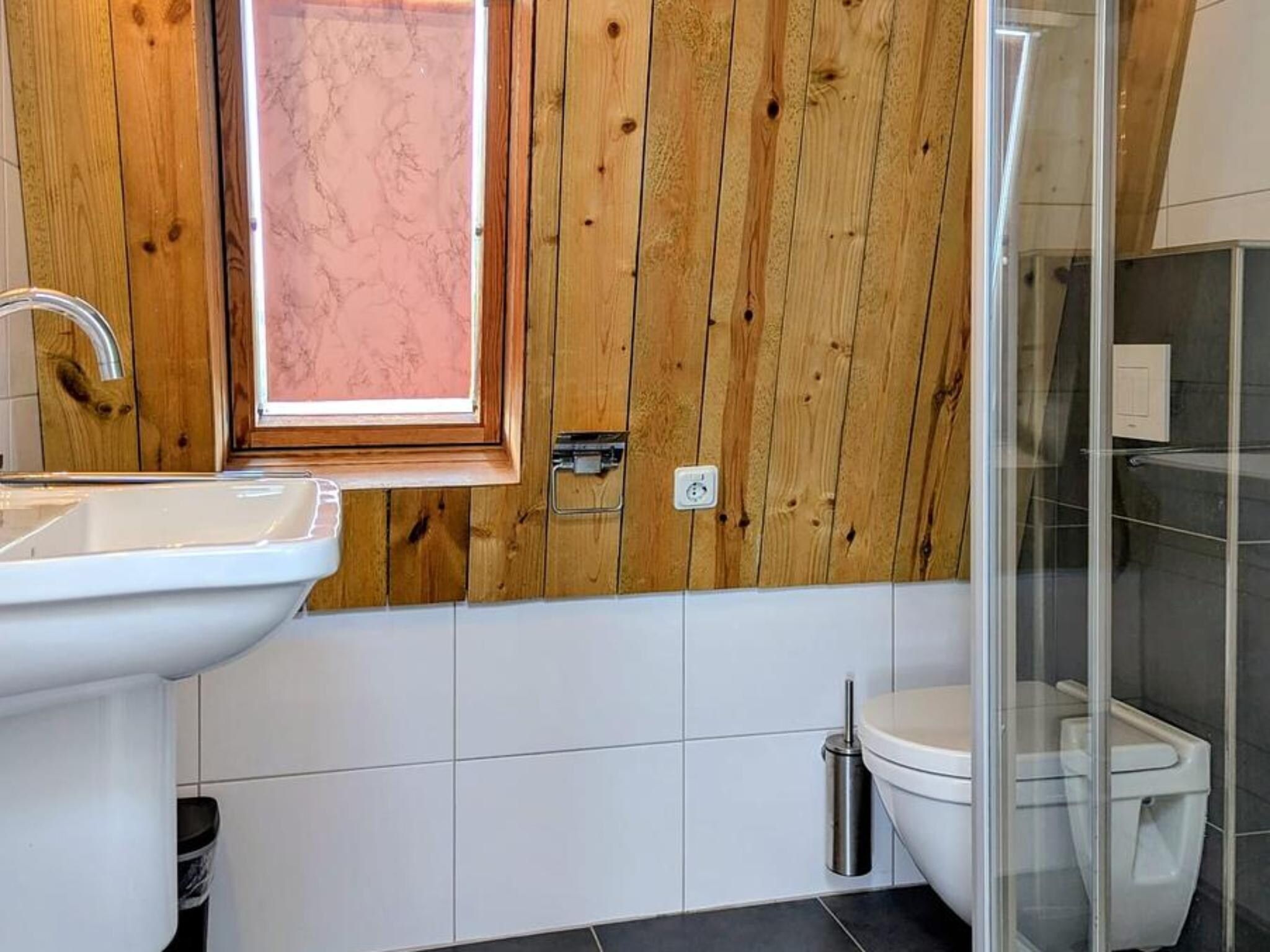 De badkamer van Schoneveld 11 Zeester Breskens in Breskens