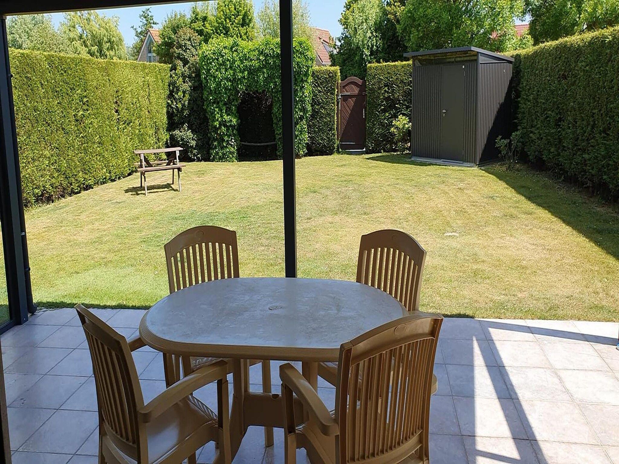 Het terras van Scheldeveste 154 ZwinBreskens in Breskens