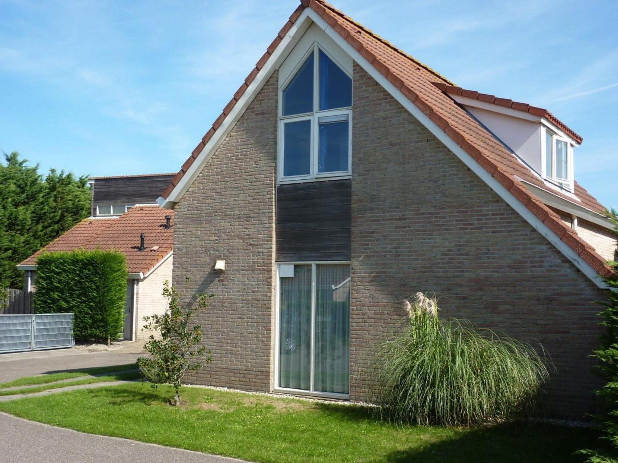 De buitenkant van Scheldeveste 156 Zwin Breskens in Breskens