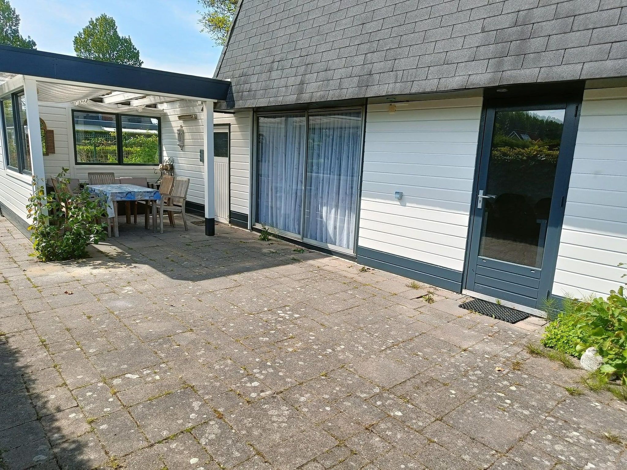 De buitenkant van Schoneveld 39 Zeester Breskens in Breskens