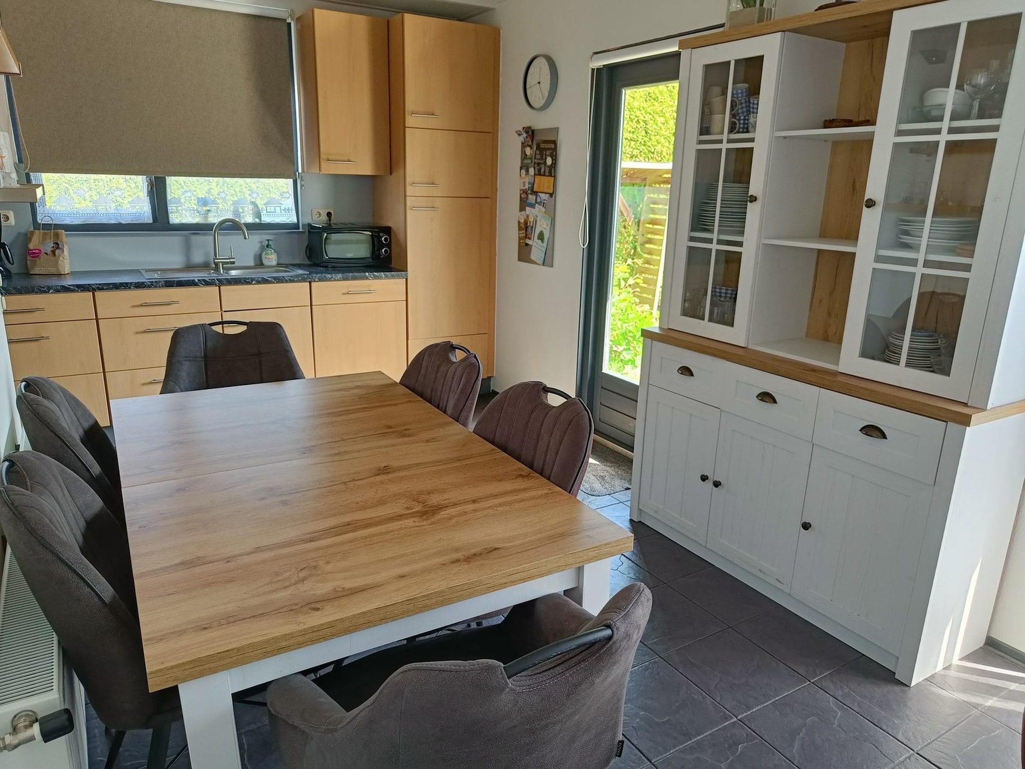 De eetkamer van Schoneveld 39 Zeester Breskens in Breskens