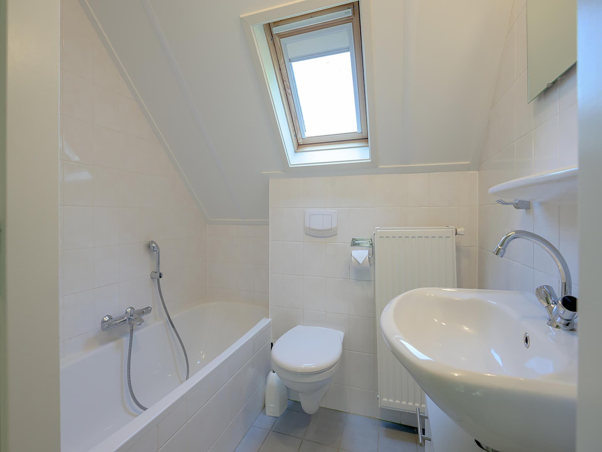 De badkamer van 6-persoons bungalow 4 in Sondel