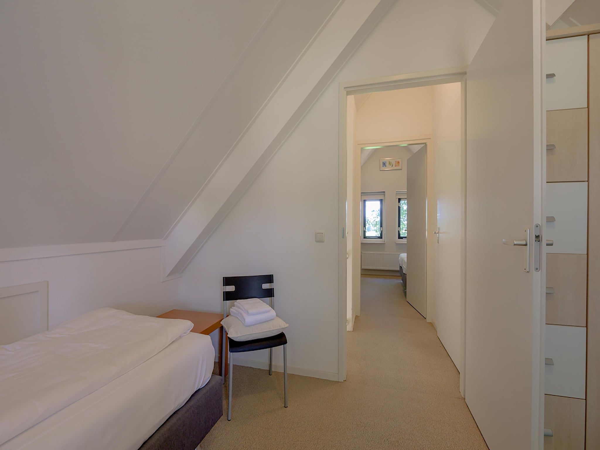 Een slaapkamer van 6-persoons bungalow 4 in Sondel