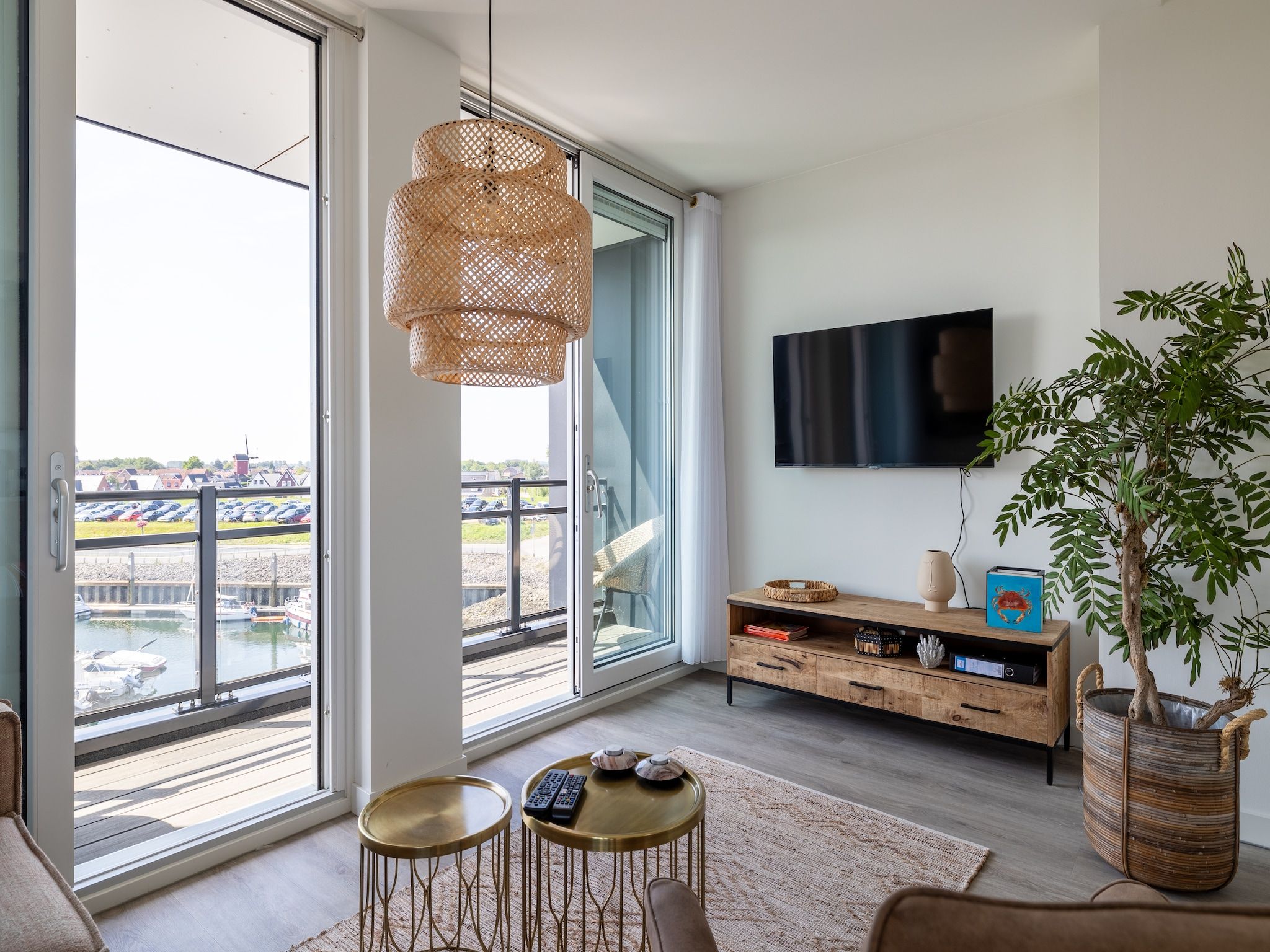 De woonkamer van Luxe appartement Vista Maris - Havenweg 8-40  Sint-Annaland Oosterschelde in Sint-Annaland