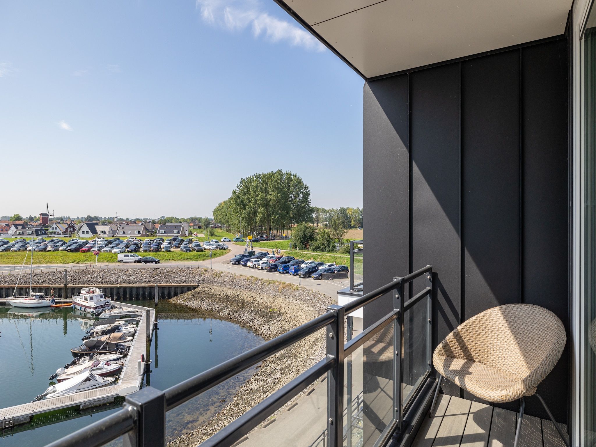 Het terras van Luxe appartement Vista Maris - Havenweg 8-40  Sint-Annaland Oosterschelde in Sint-Annaland