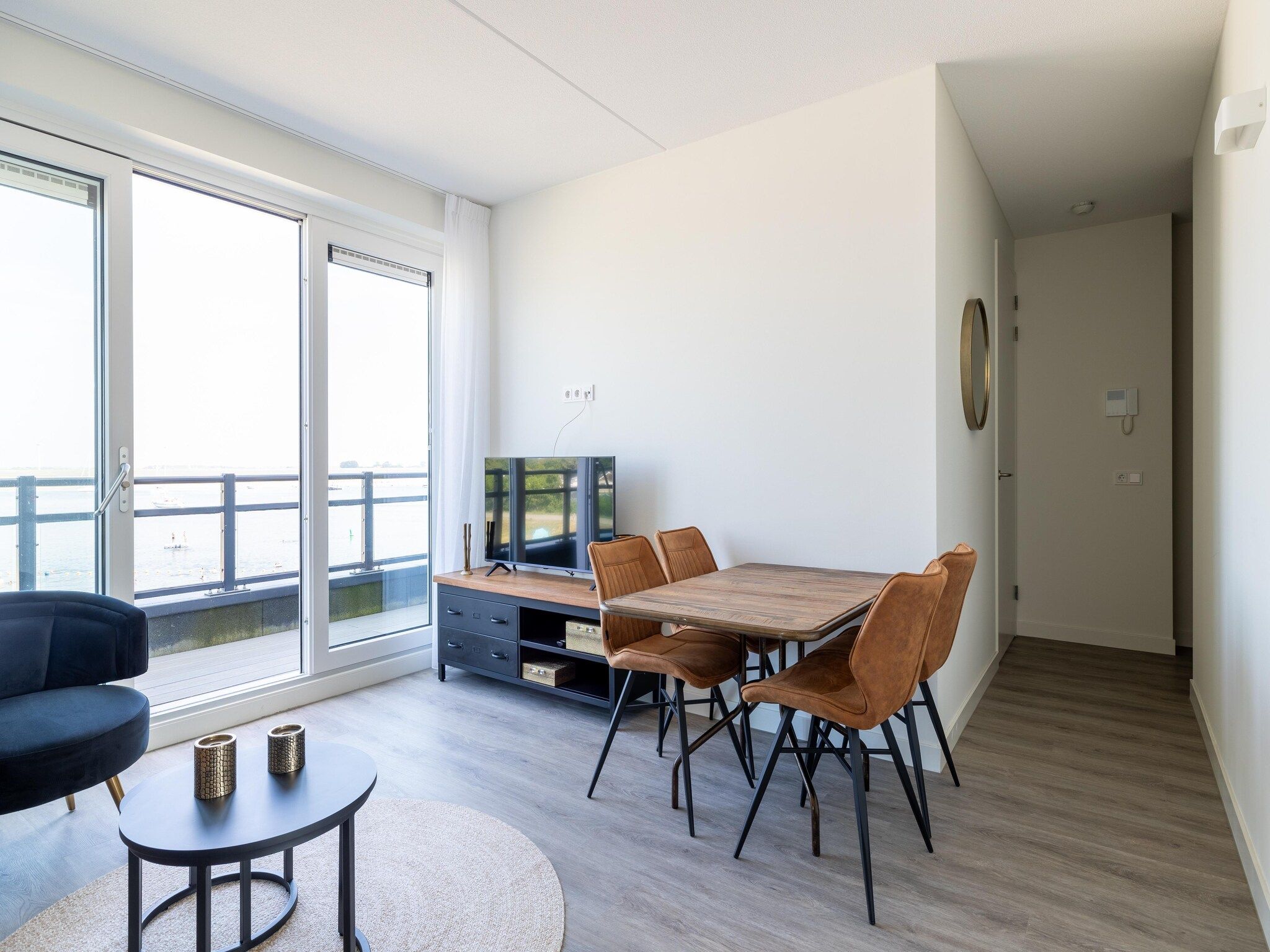 De woonkamer van Luxe appartement Vista Maris - Havenweg 8-46  Sint-Annaland Oosterschelde in Sint-Annaland