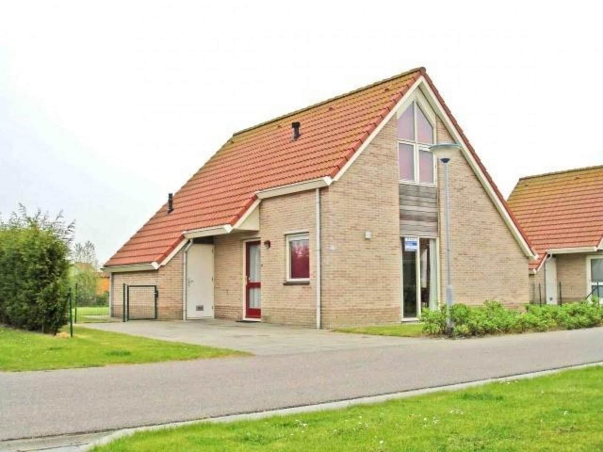 De buitenkant van Scheldeveste 184 Zwin Breskens in Breskens