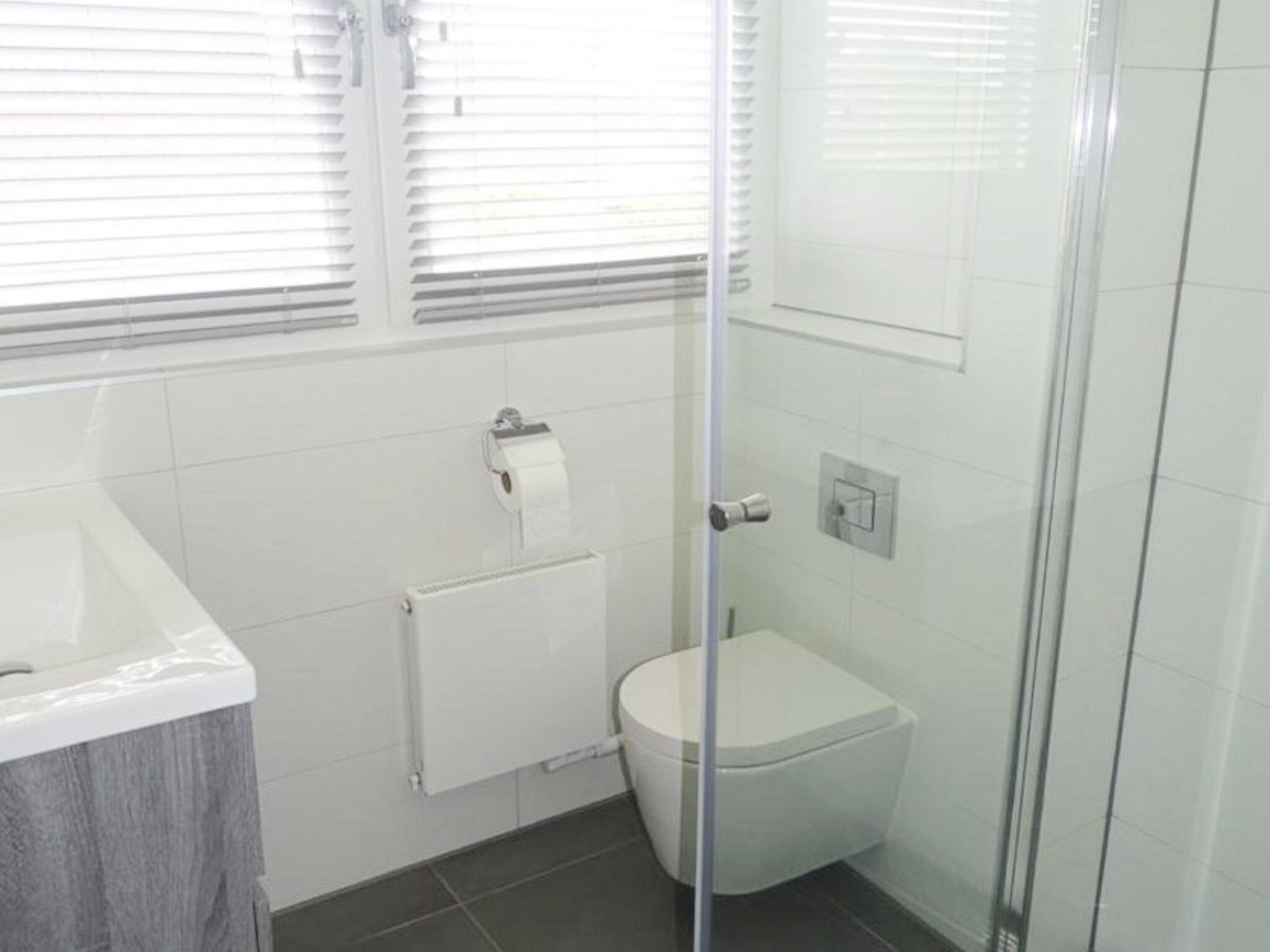 De badkamer van Schoneveld 114 Zeemeeuw Breskens in Breskens