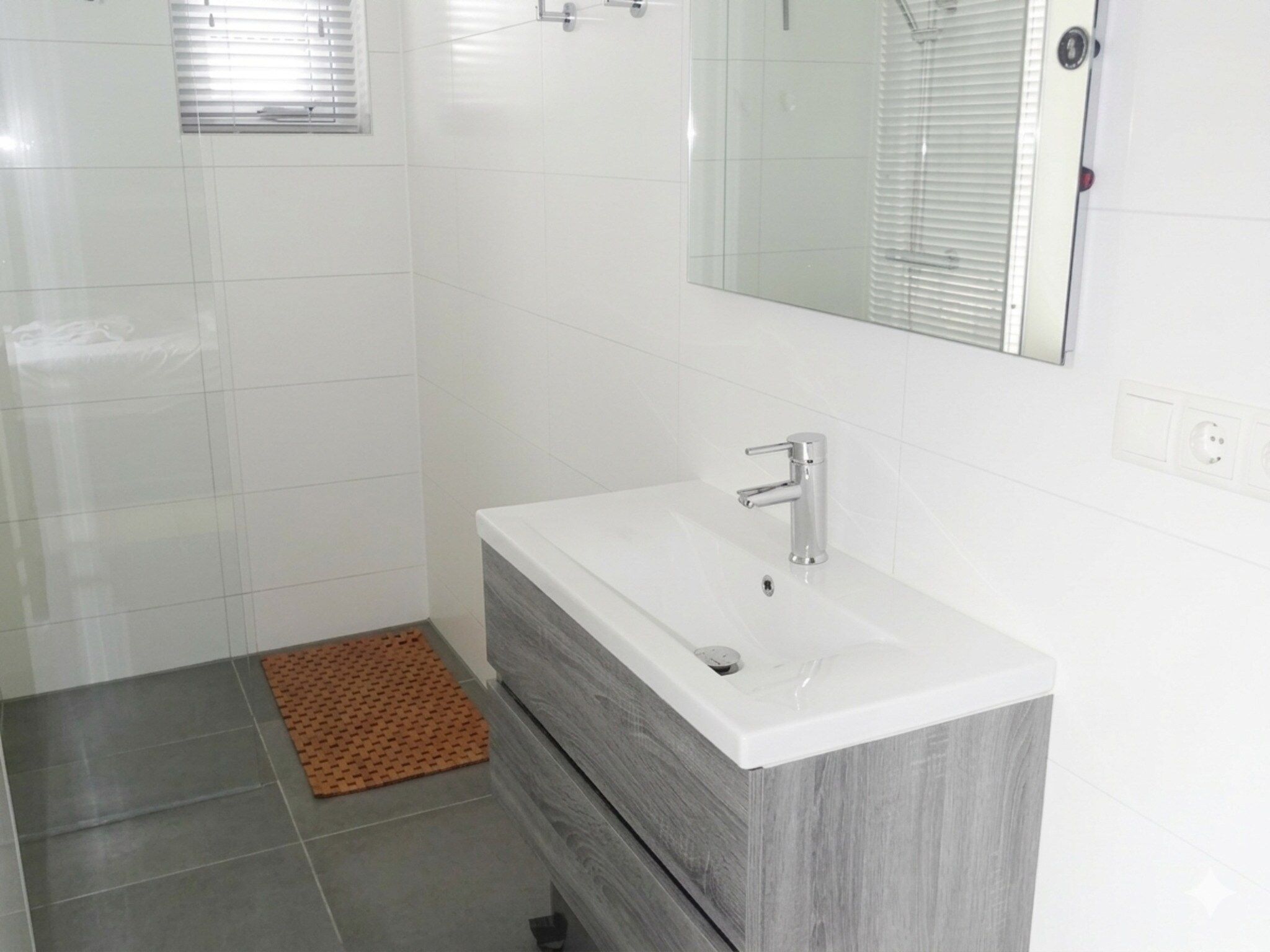 De badkamer van Schoneveld 114 Zeemeeuw Breskens in Breskens