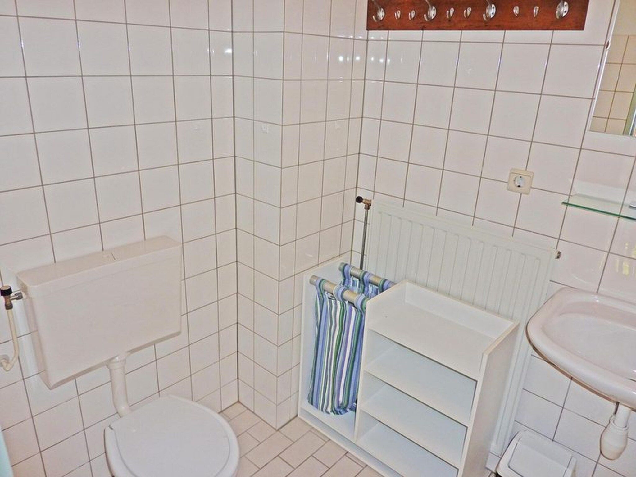 De badkamer van Schoneveld 353 Strandparel Breskens in Breskens