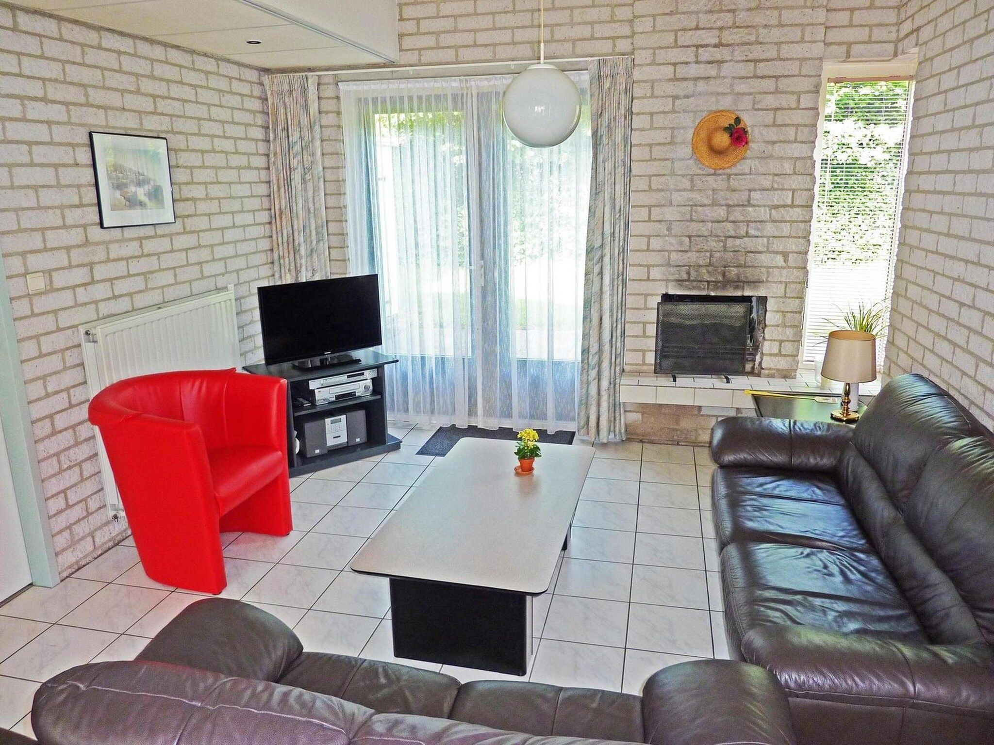 De woonkamer van Schoneveld 353 Strandparel Breskens in Breskens