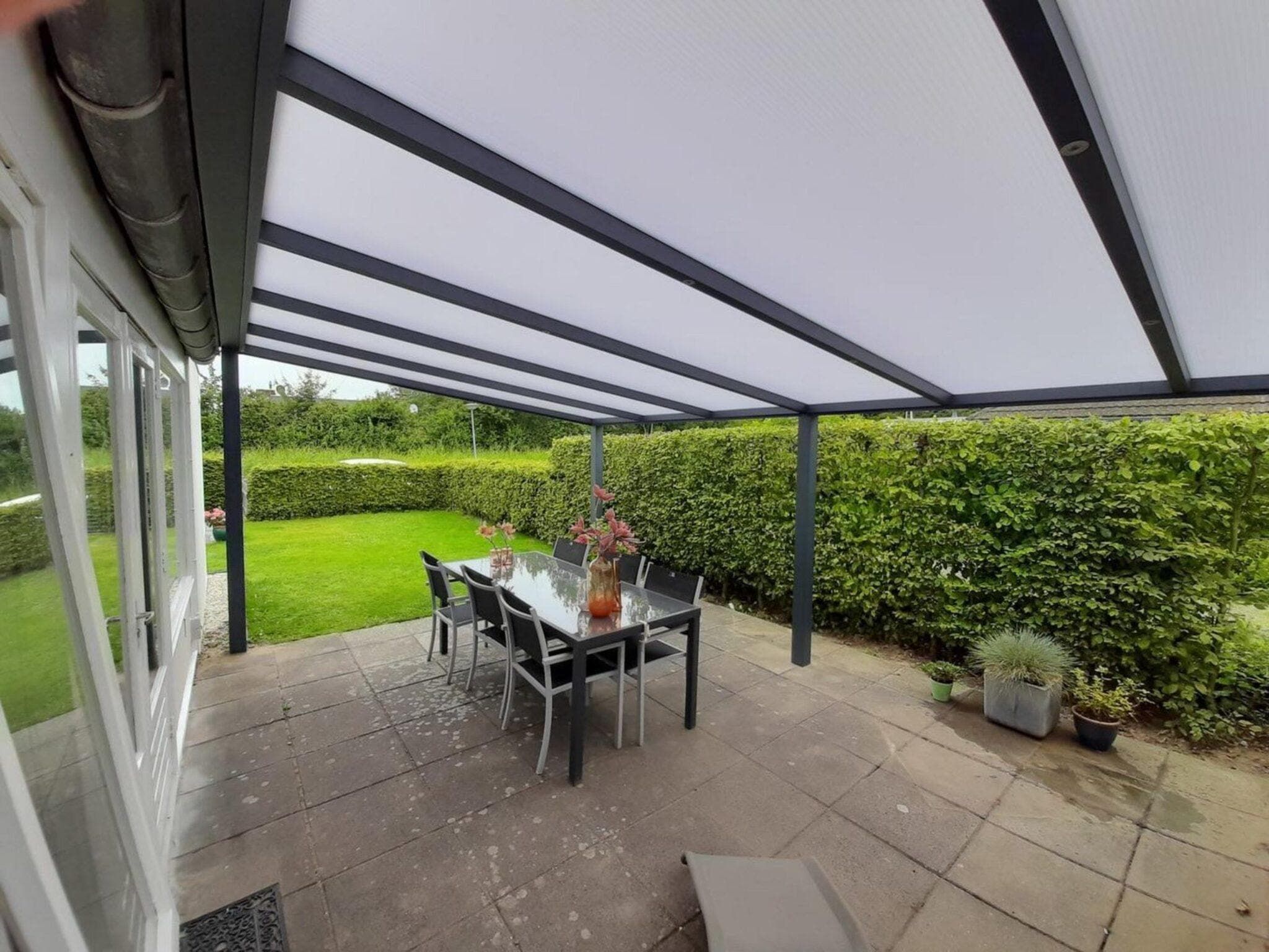 Het terras van Schoneveld 121 Duinroos Breskens in Breskens