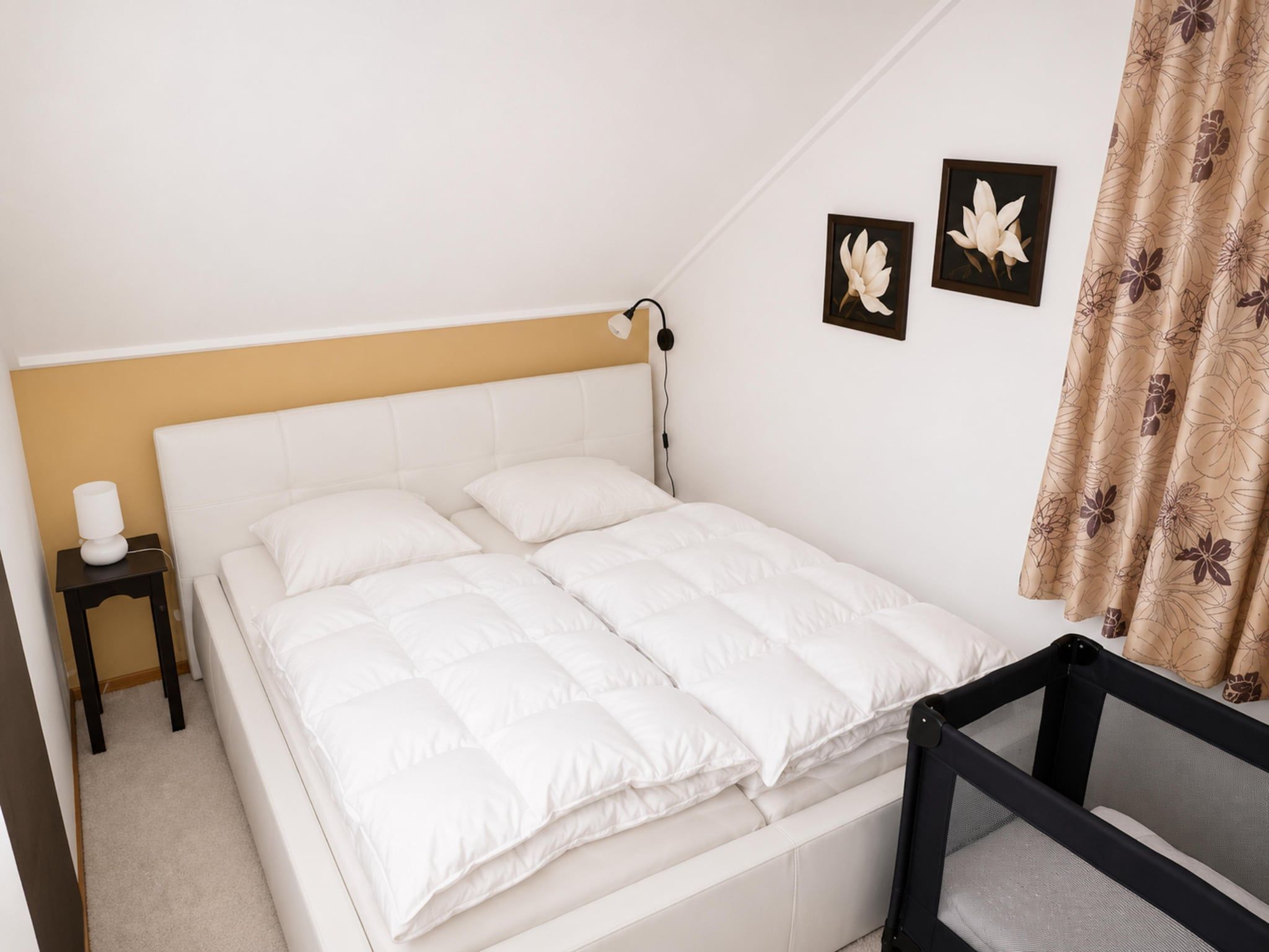 Een slaapkamer van Fort Soleil 29 Zeezwaluw Breskens in Breskens