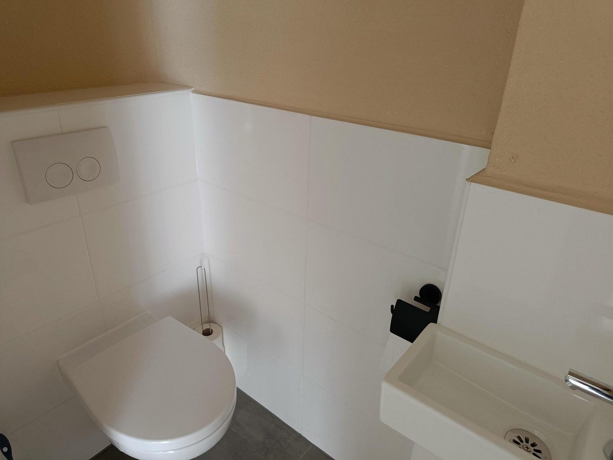 De badkamer van Schoneveld 373 Strandparel Breskens in Breskens