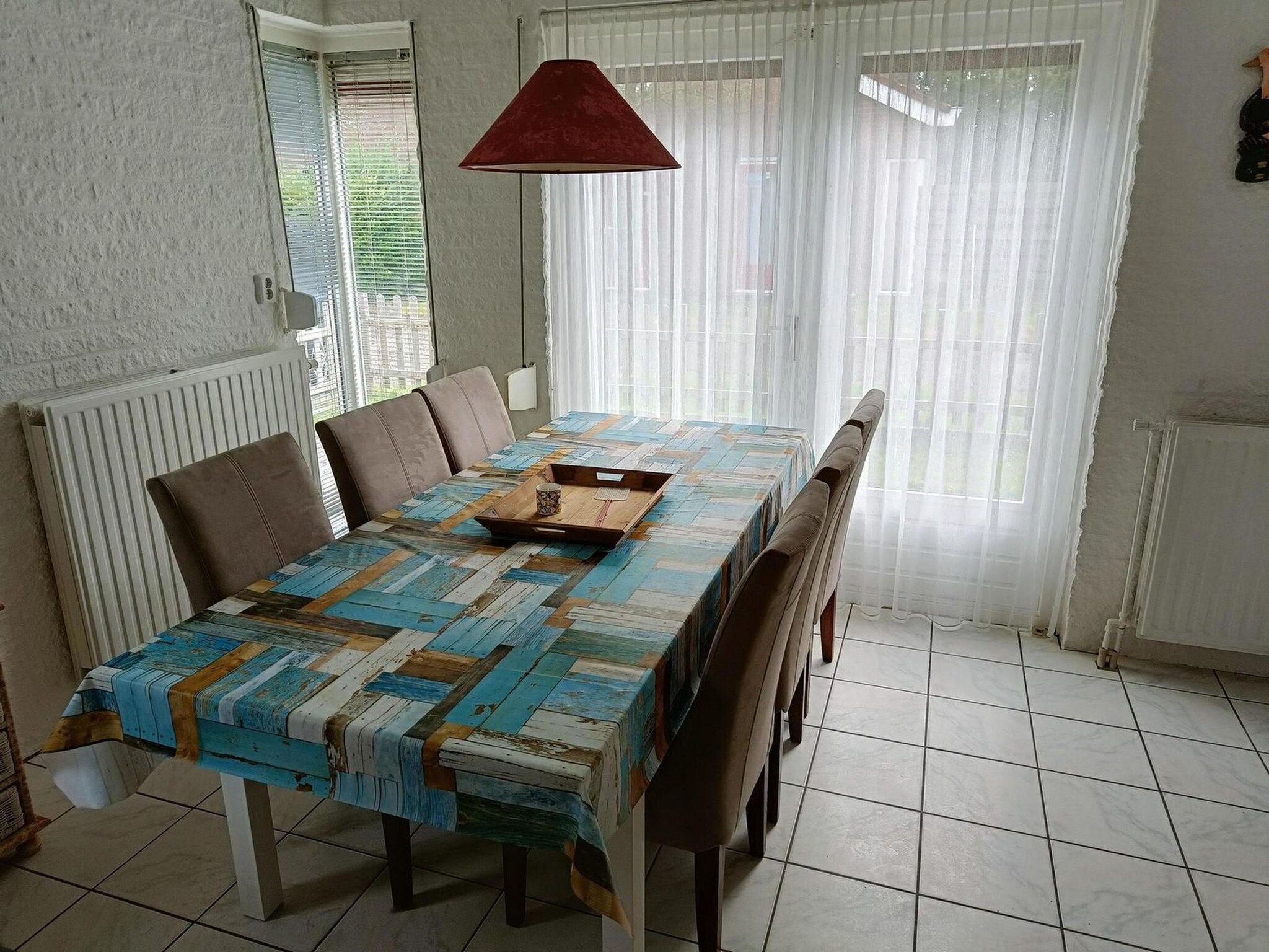 De eetkamer van Schoneveld 373 Strandparel Breskens in Breskens