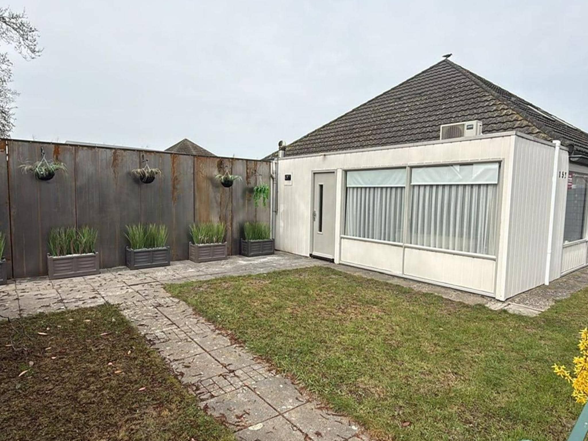 De tuin van Schoneveld 157 Duinroos Breskens in Breskens