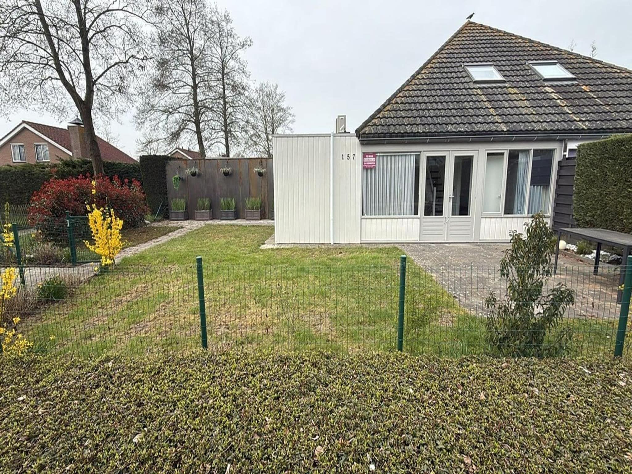 De tuin van Schoneveld 157 Duinroos Breskens in Breskens