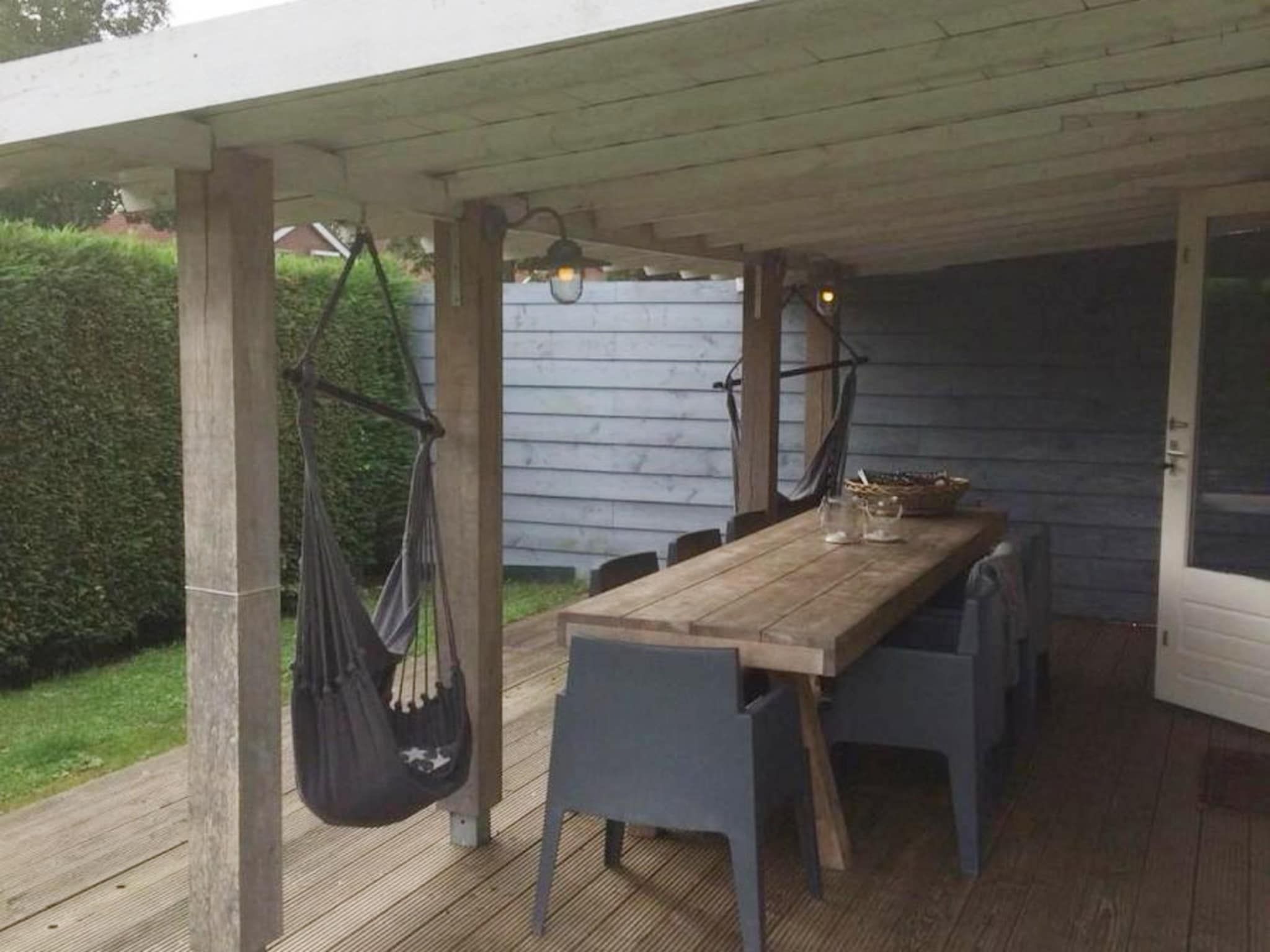 Het terras van Schoneveld 163 Duinroos Breskens in Breskens