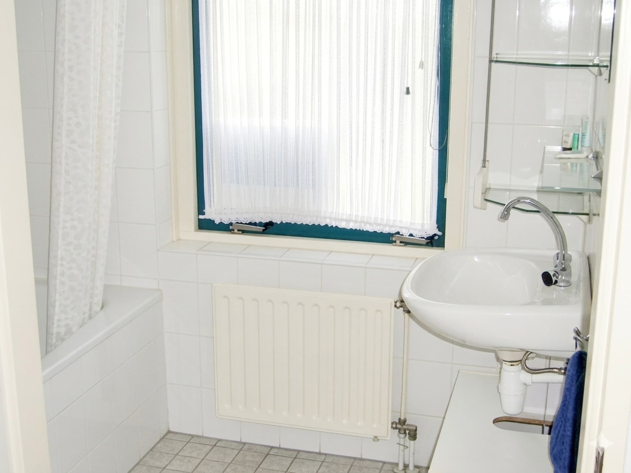 De badkamer van Schoneveld 170 Zeemeeuw Breskens in Breskens