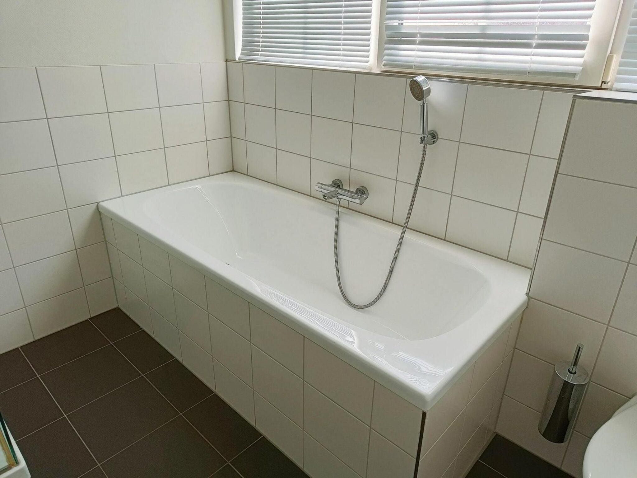 De badkamer van Landgoed de Lente 12 Krokus Breskens in Breskens