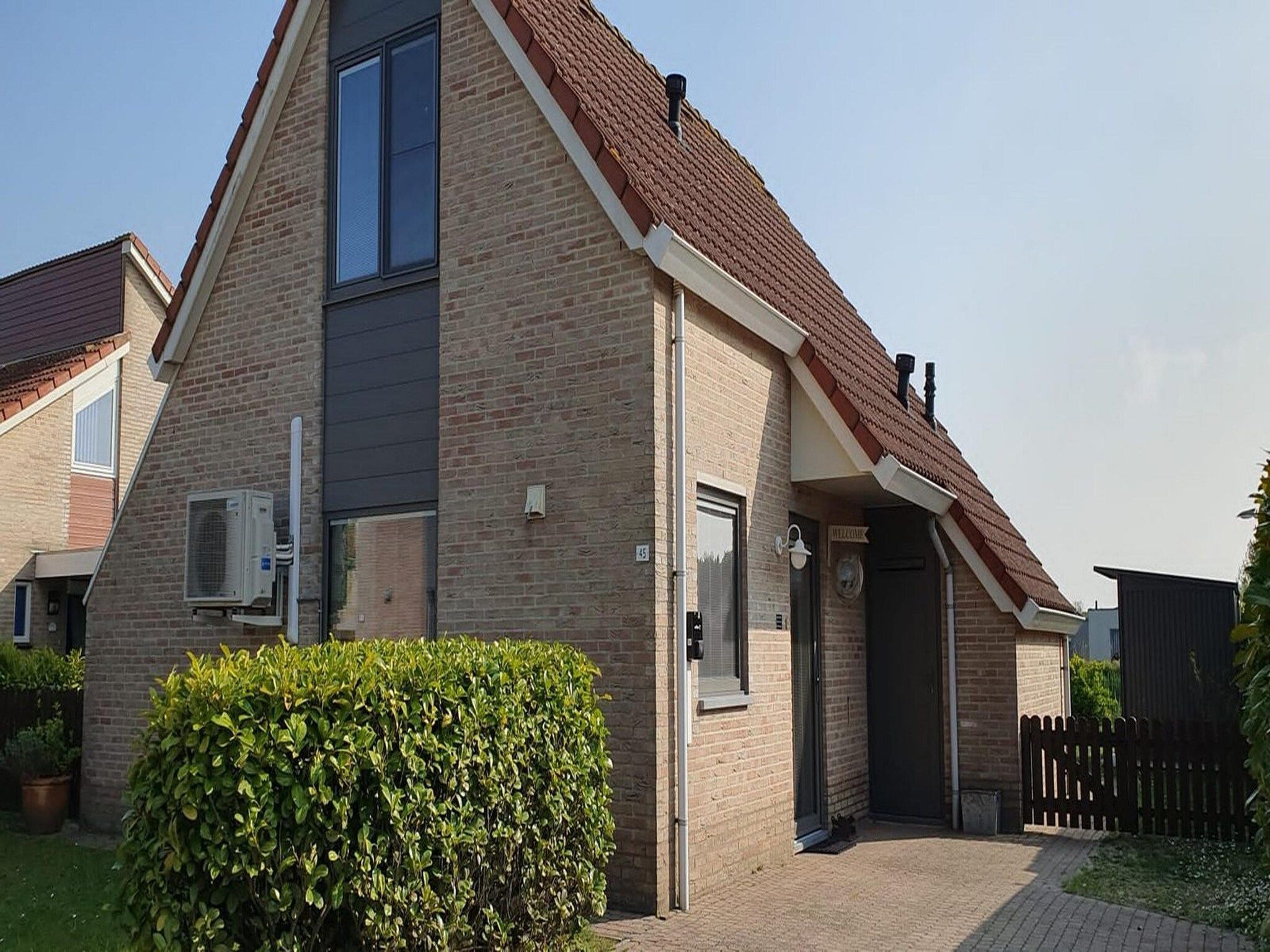 De buitenkant van Scheldeveste 45 Zwin Breskens in Breskens