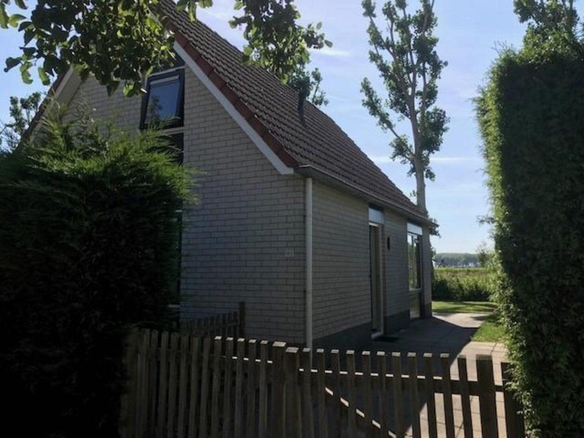De buitenkant van Schoneveld 182 Stern Breskens in Breskens