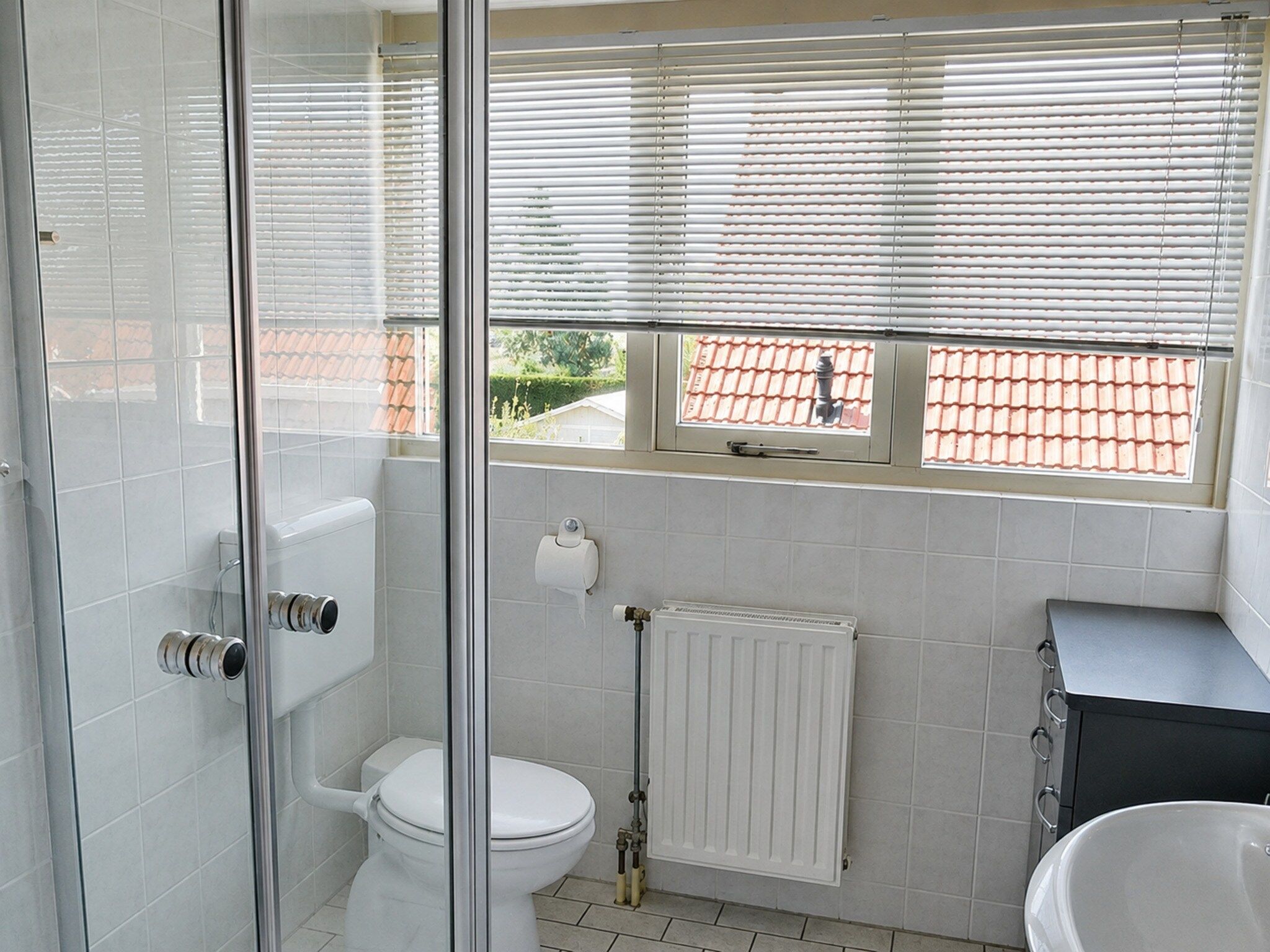 De badkamer van Scheldeveste 52 Zwin Breskens in Breskens