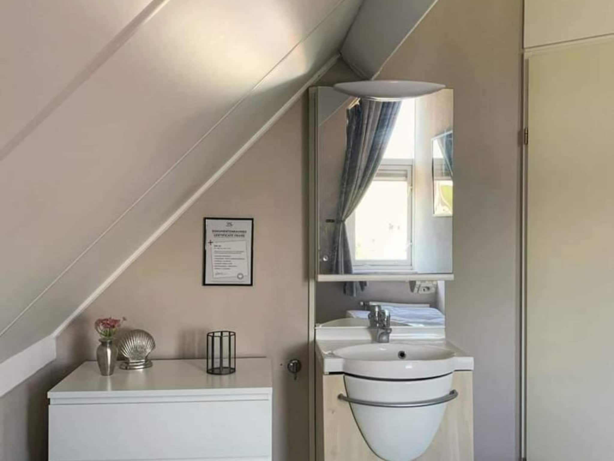 De badkamer van Scheldeveste 64 Zwin Breskens in Breskens