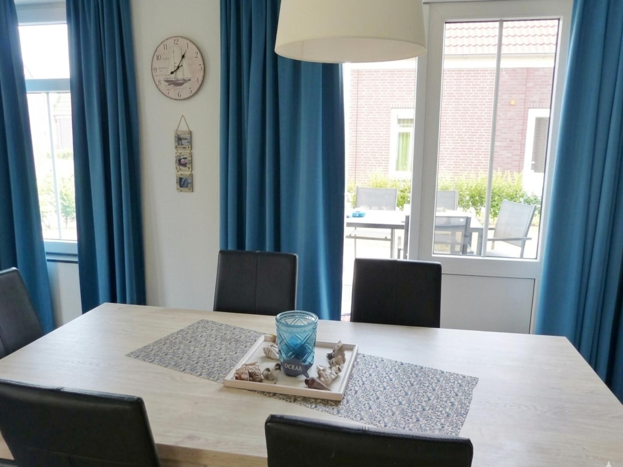 De eetkamer van Landgoed de Lente 30 Tulp Breskens in Breskens