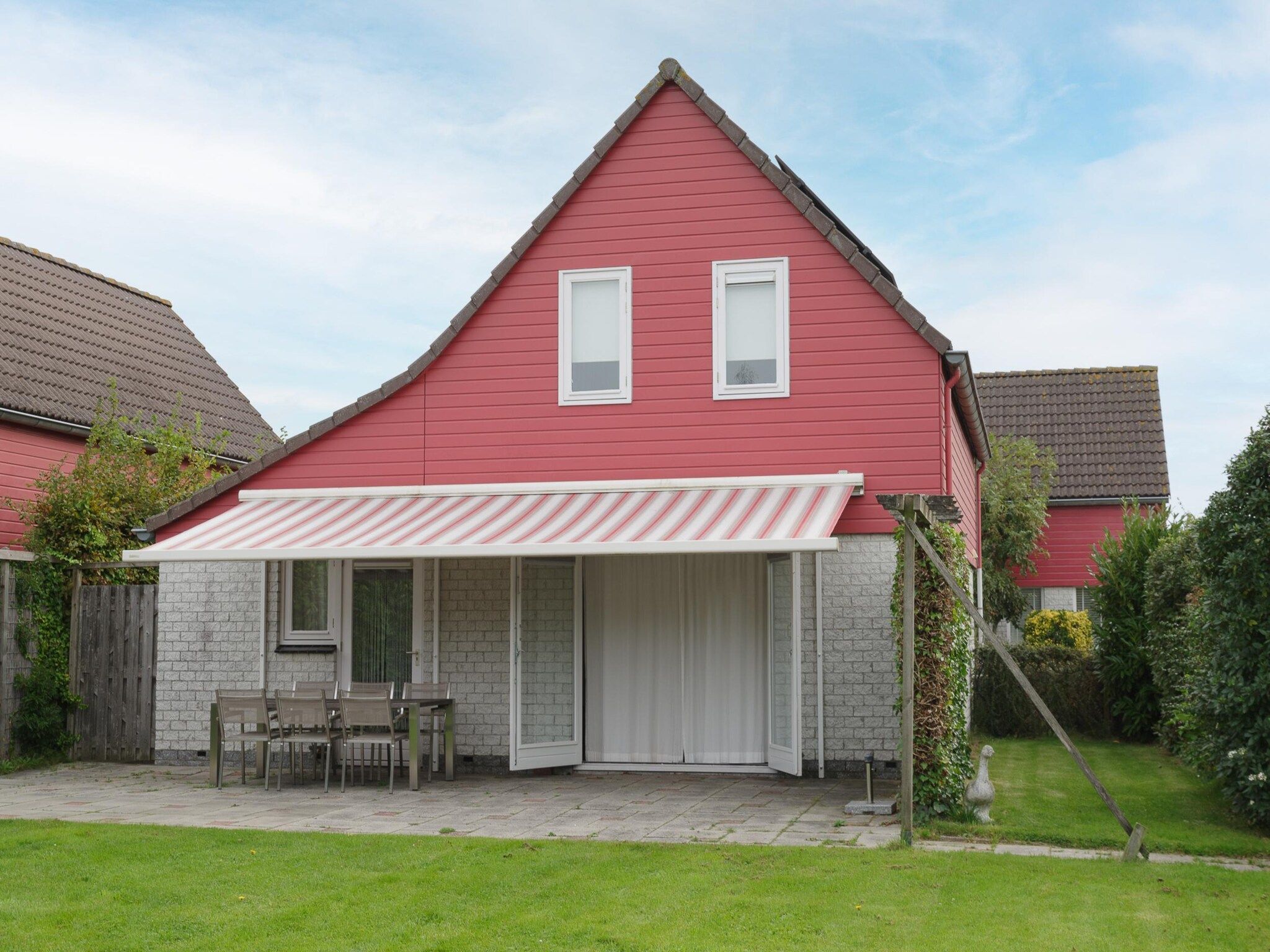 De buitenkant van Villapark De Oesterbaai 96 in Wemeldinge