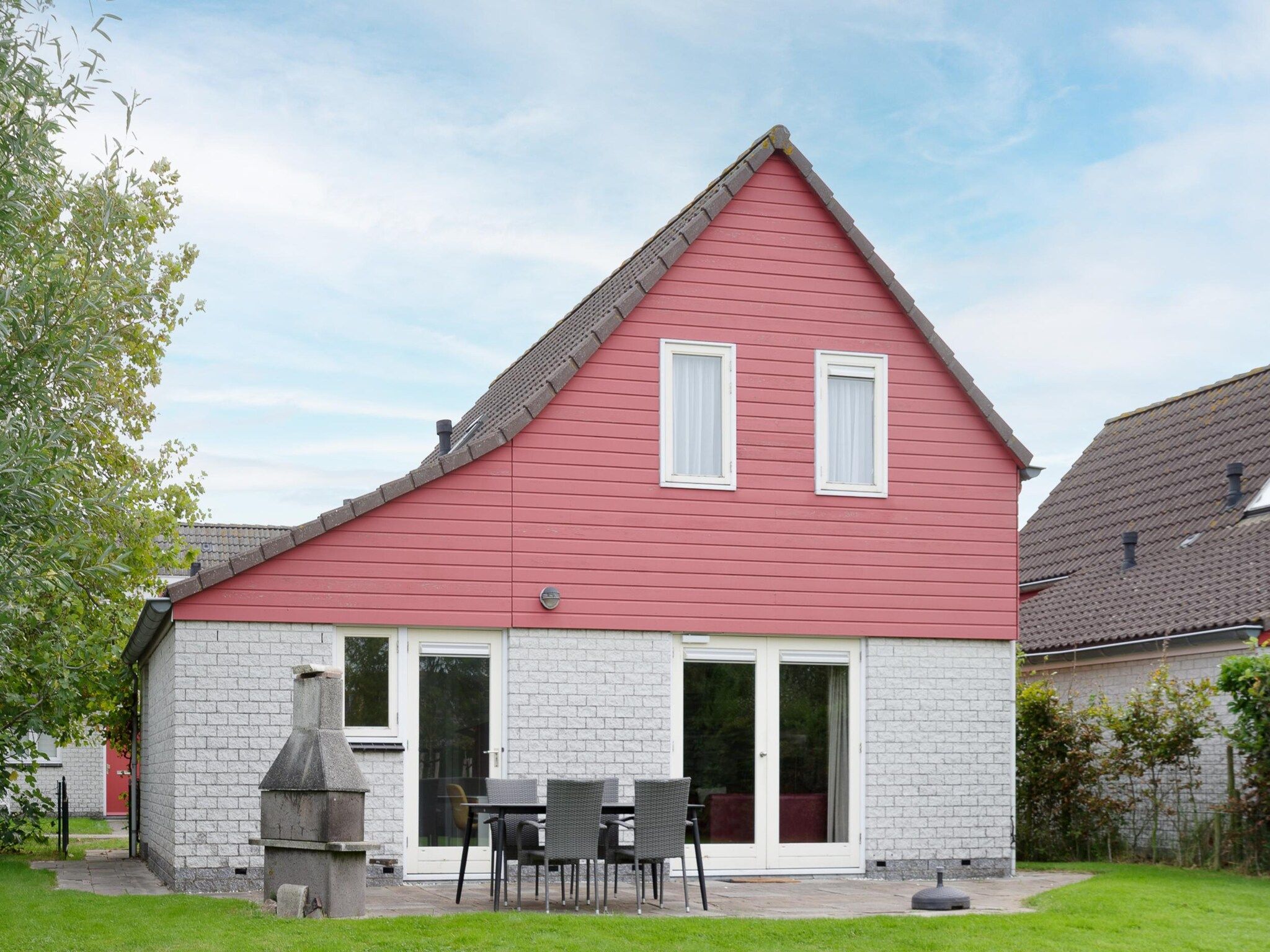 De buitenkant van Villapark De Oesterbaai 99 in Wemeldinge