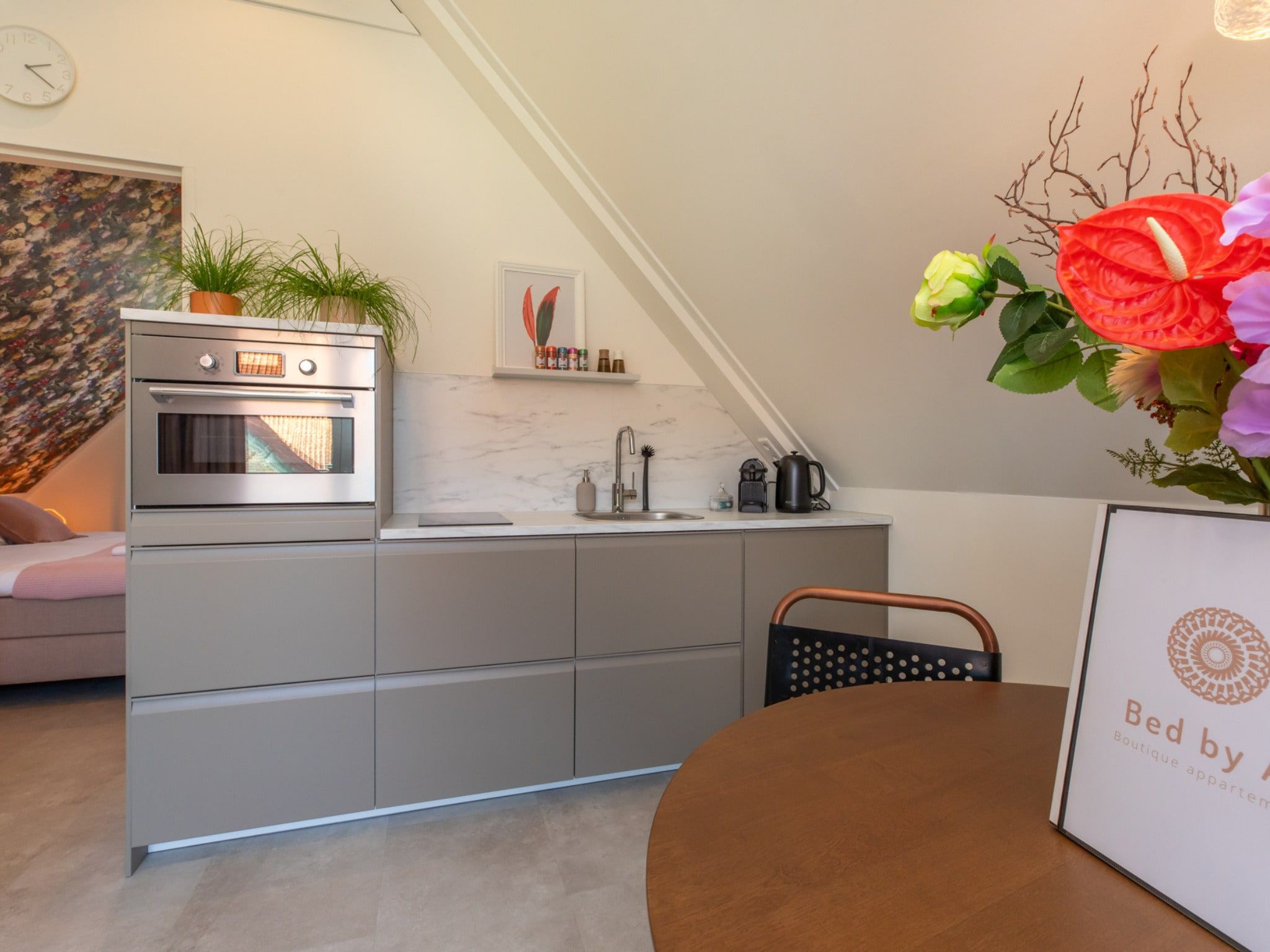 De keuken van Appartement 'Bed by Al' - Hoofdstraat 16 a  Kortgene in kortgene