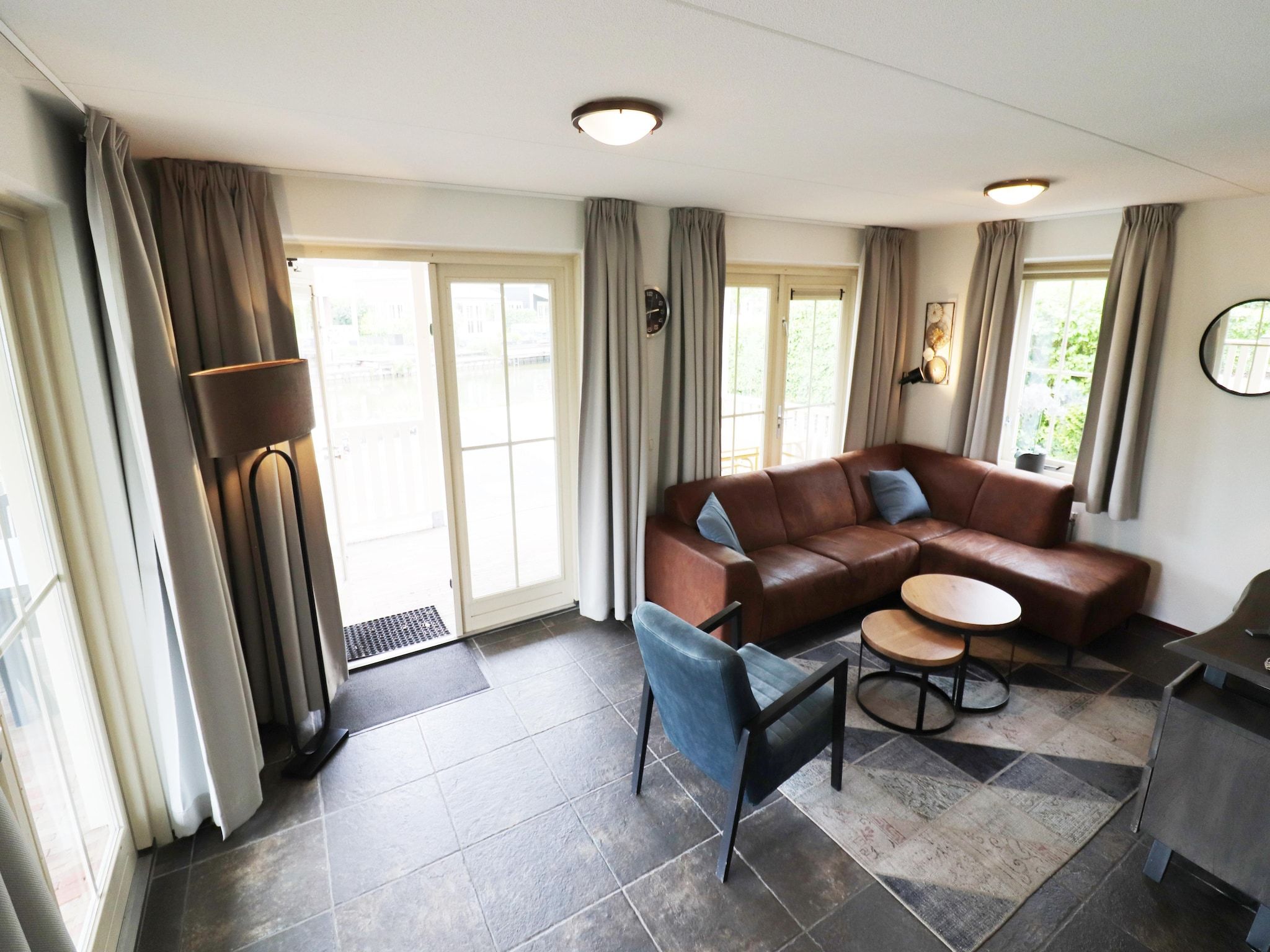 De woonkamer van Villapark Zuytland Buiten 207 in Simonshaven