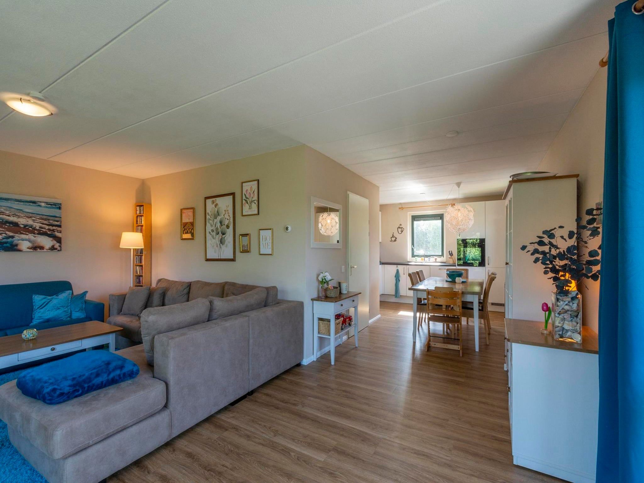 De woonkamer van Duynopgangh 47 in Julianadorp aan Zee